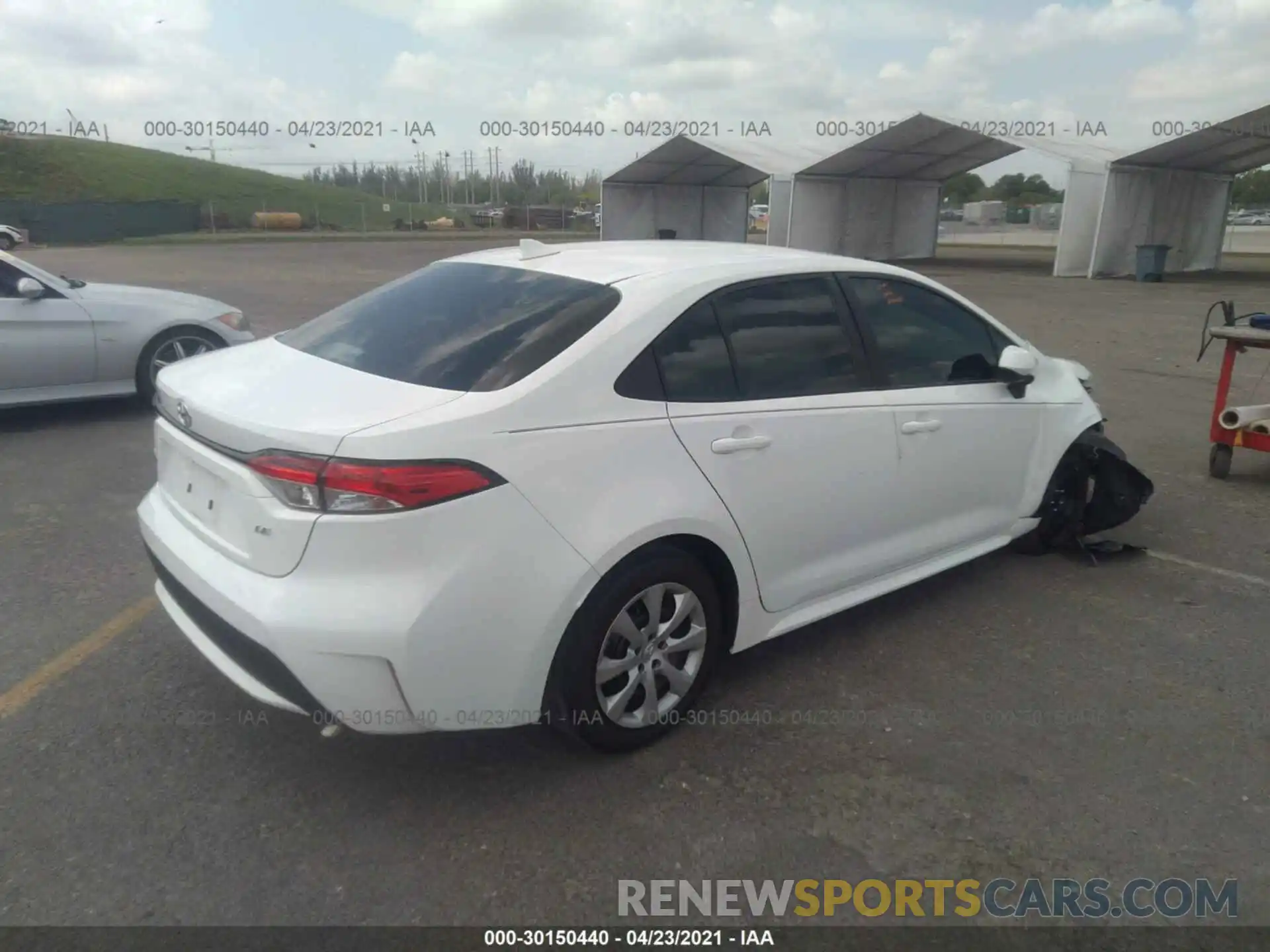 4 Photograph of a damaged car 5YFEPRAE0LP110556 TOYOTA COROLLA 2020