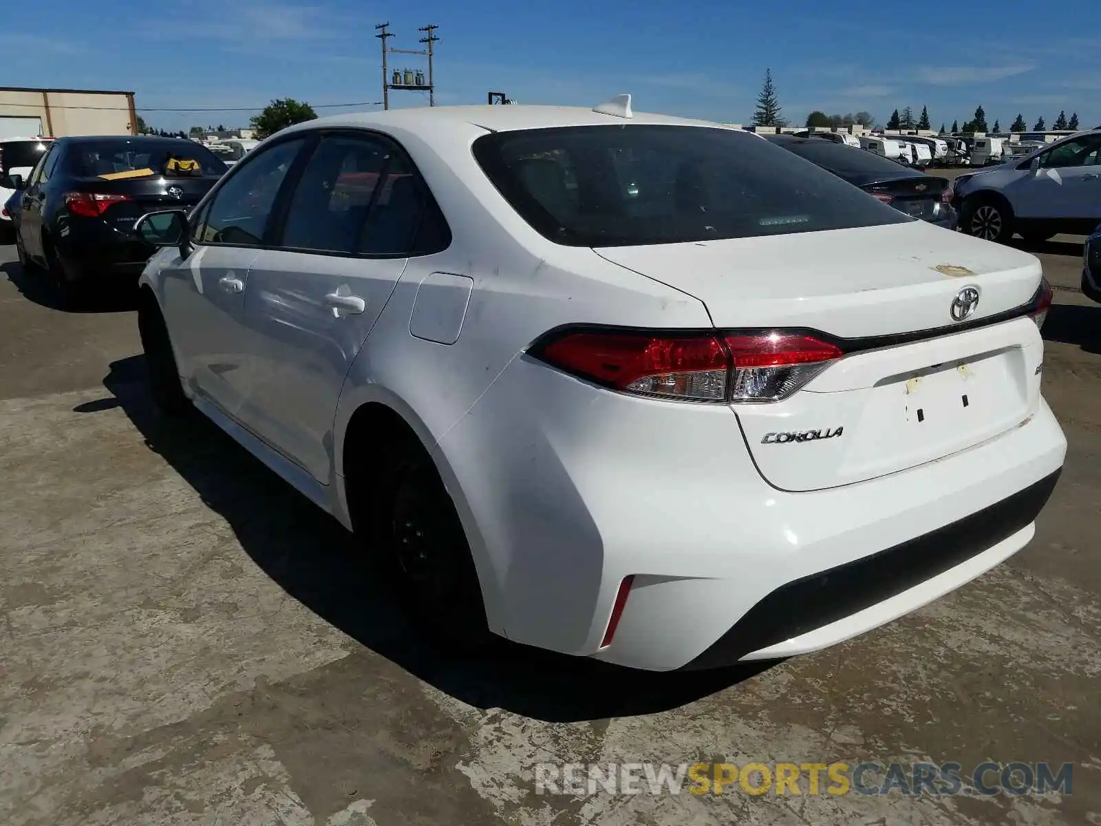 3 Photograph of a damaged car 5YFEPRAE0LP110878 TOYOTA COROLLA 2020