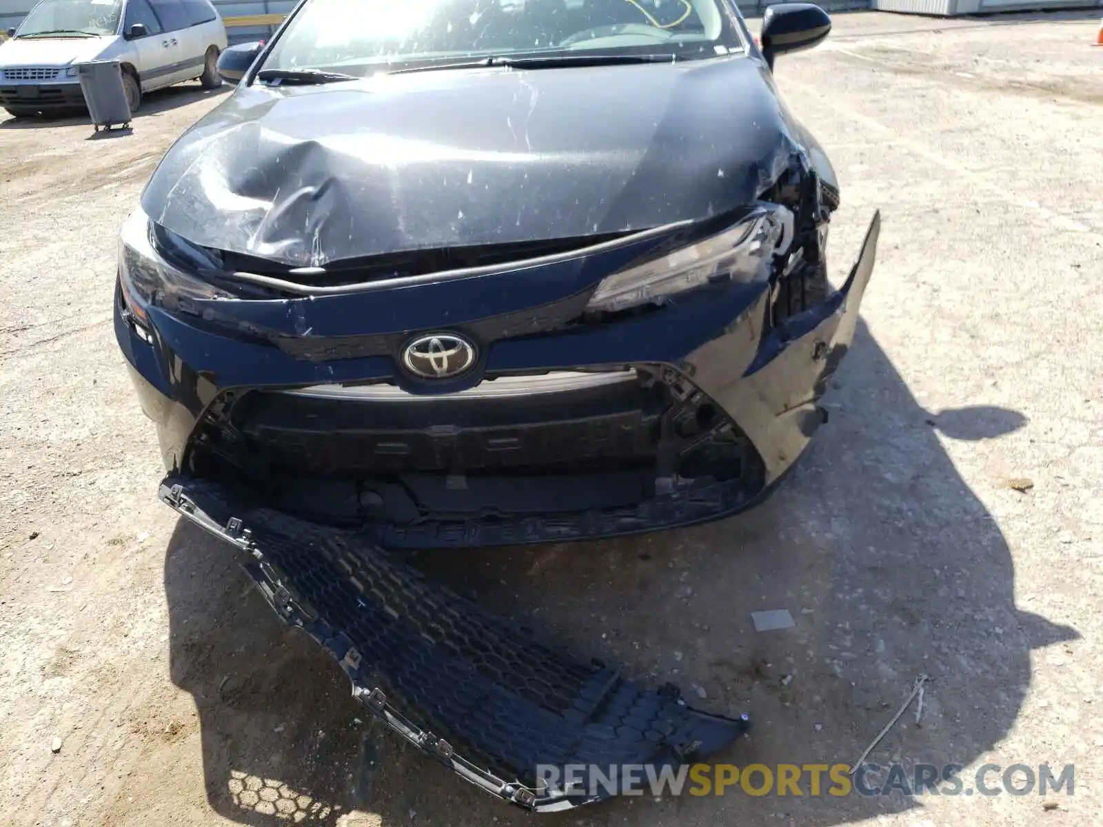 9 Photograph of a damaged car 5YFEPRAE0LP113814 TOYOTA COROLLA 2020