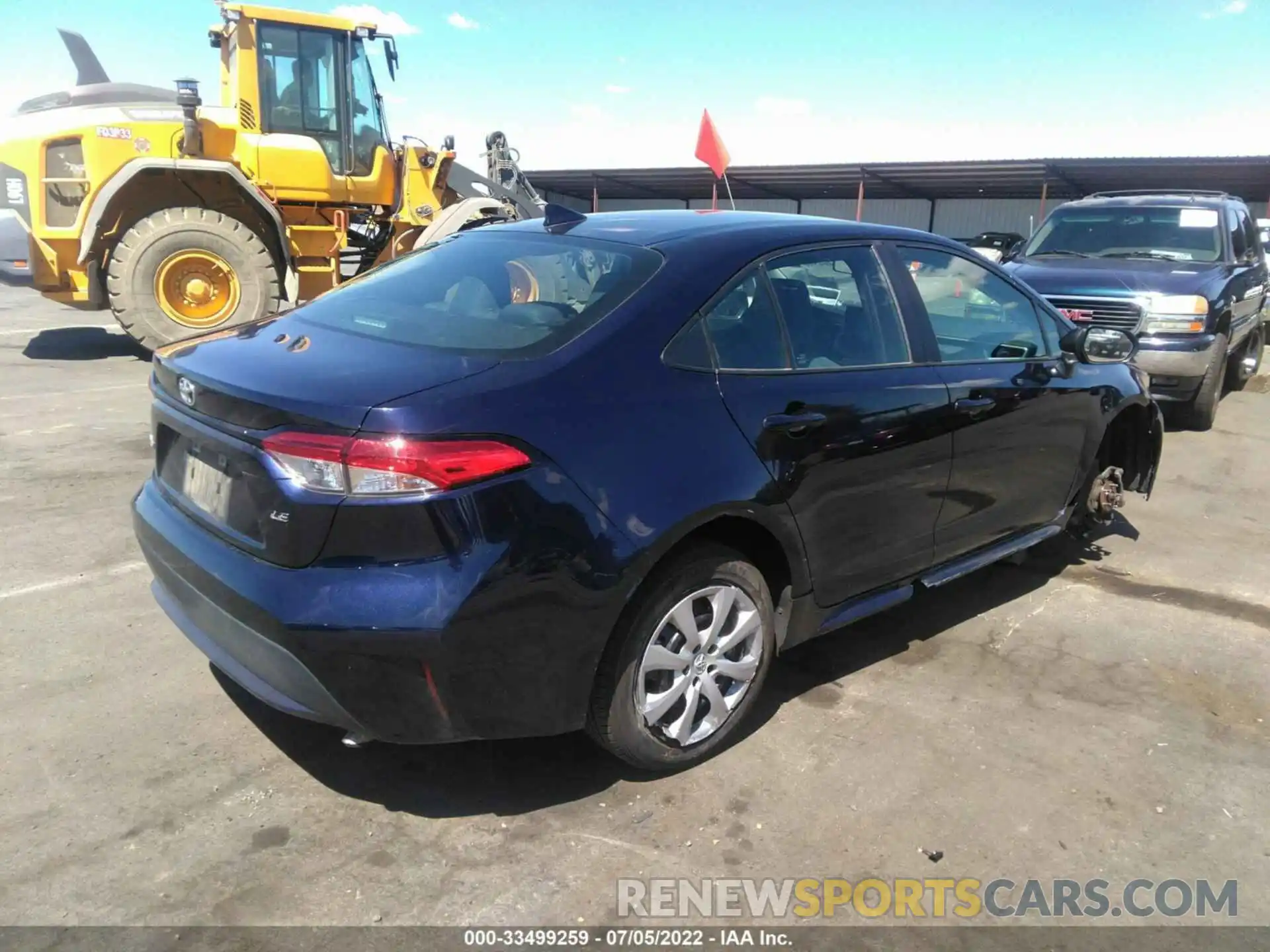 4 Photograph of a damaged car 5YFEPRAE0LP114171 TOYOTA COROLLA 2020