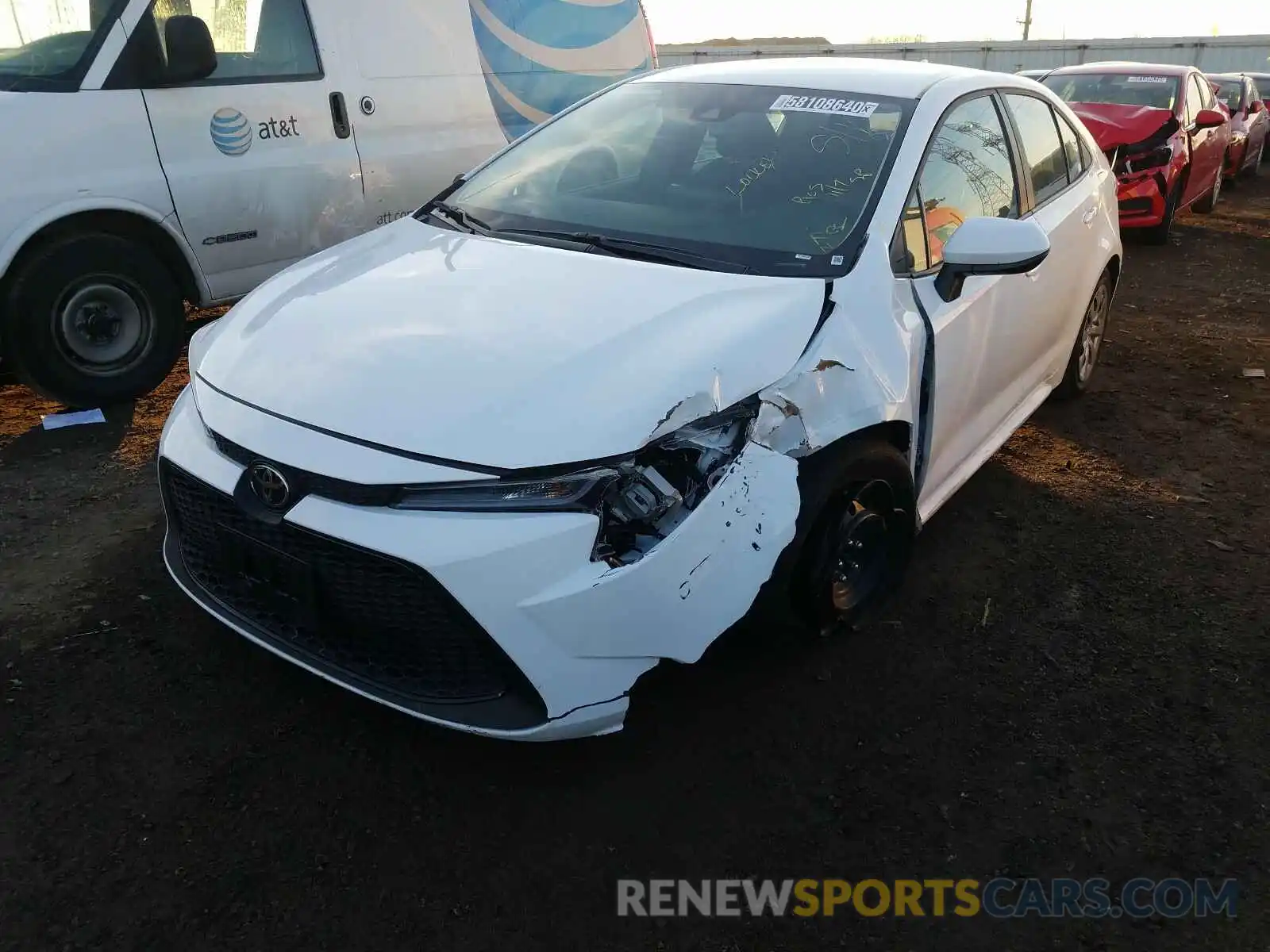 2 Photograph of a damaged car 5YFEPRAE0LP117068 TOYOTA COROLLA 2020