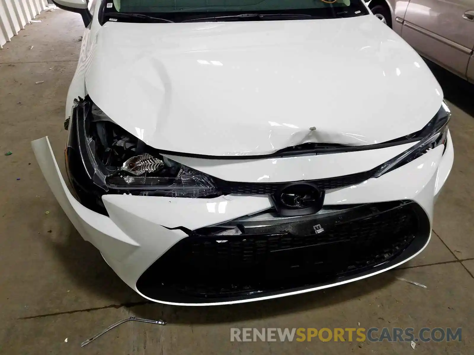 9 Photograph of a damaged car 5YFEPRAE0LP117295 TOYOTA COROLLA 2020