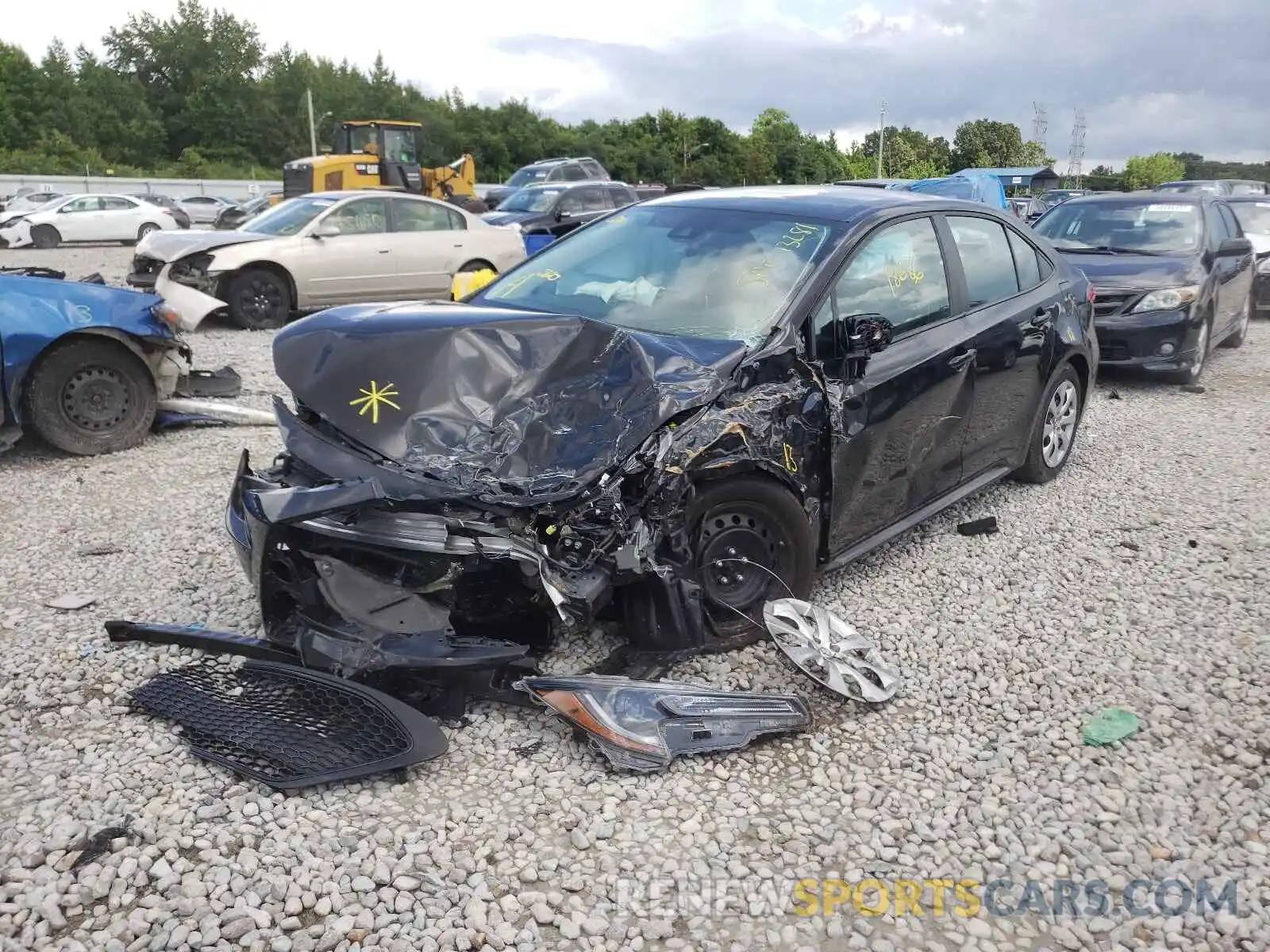 2 Photograph of a damaged car 5YFEPRAE0LP117538 TOYOTA COROLLA 2020