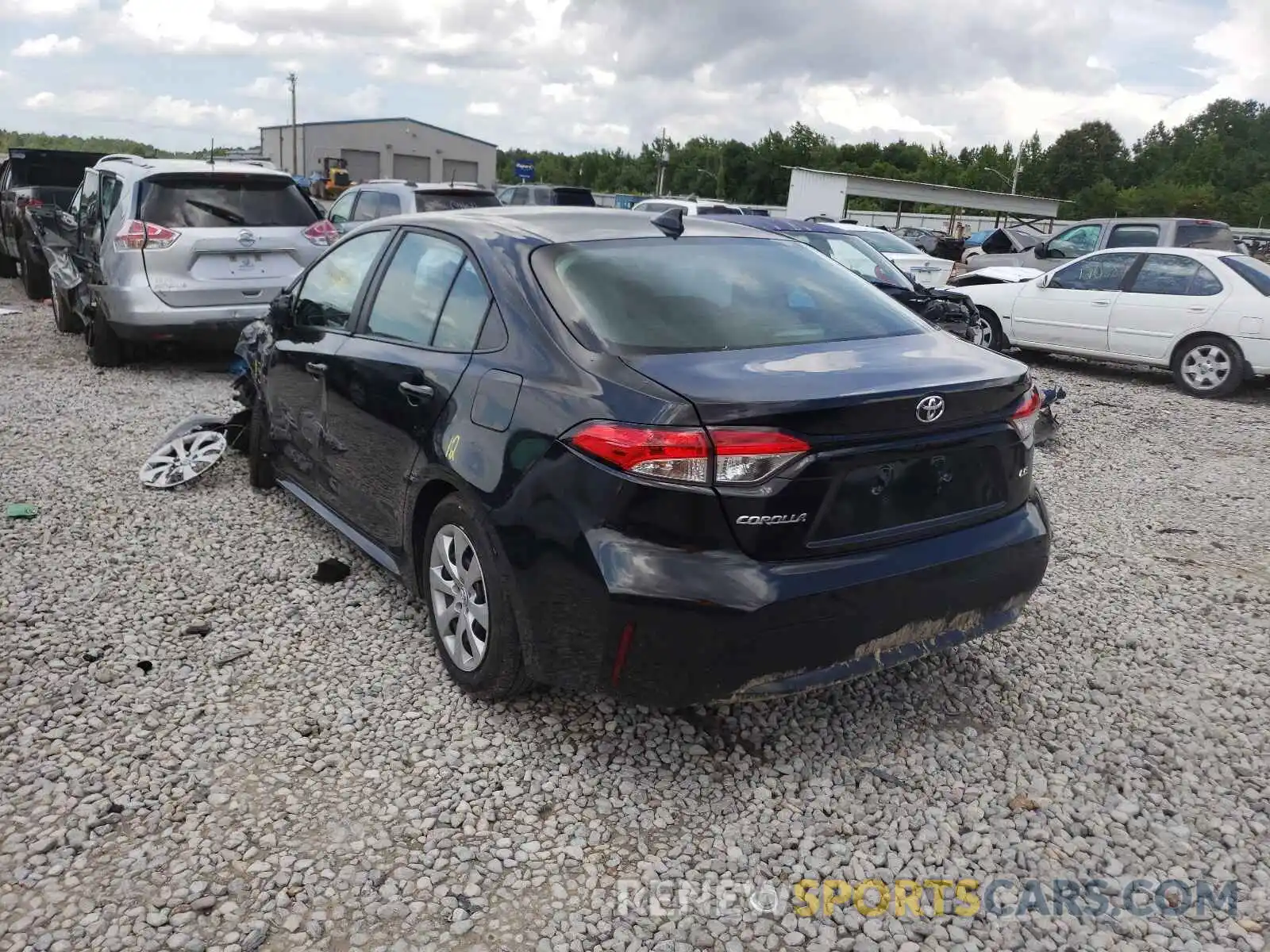 3 Photograph of a damaged car 5YFEPRAE0LP117538 TOYOTA COROLLA 2020