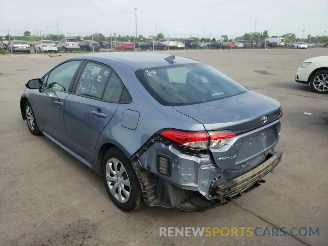 3 Photograph of a damaged car 5YFEPRAE0LP117751 TOYOTA COROLLA 2020