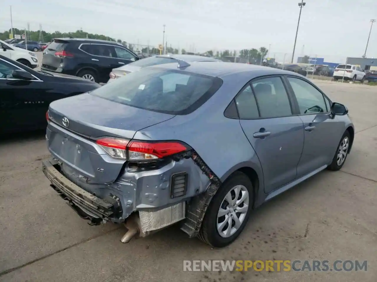 4 Photograph of a damaged car 5YFEPRAE0LP117751 TOYOTA COROLLA 2020