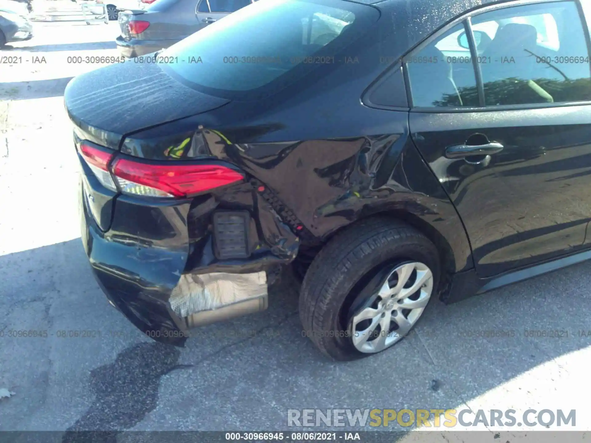 6 Photograph of a damaged car 5YFEPRAE0LP118687 TOYOTA COROLLA 2020