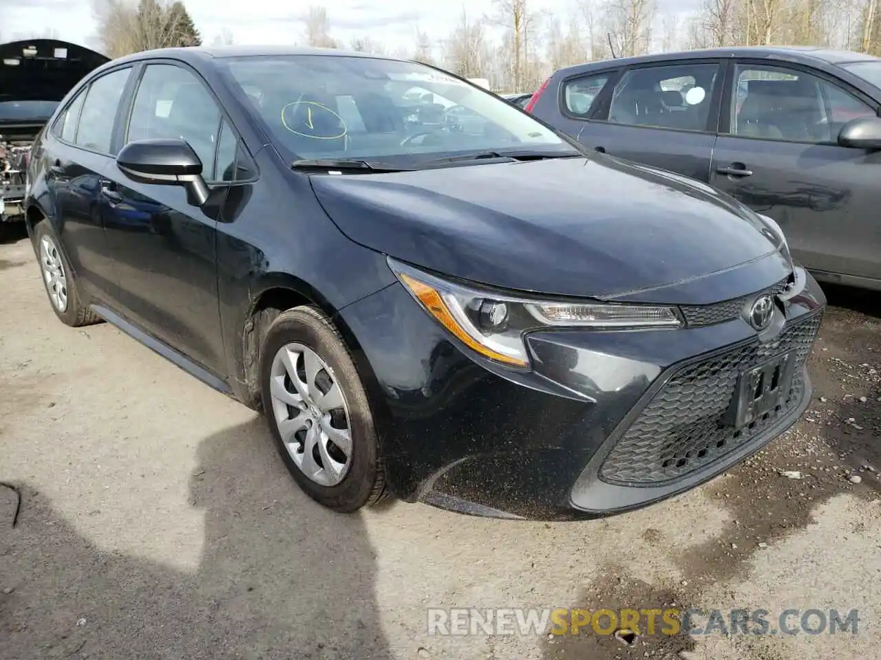 1 Photograph of a damaged car 5YFEPRAE0LP118964 TOYOTA COROLLA 2020