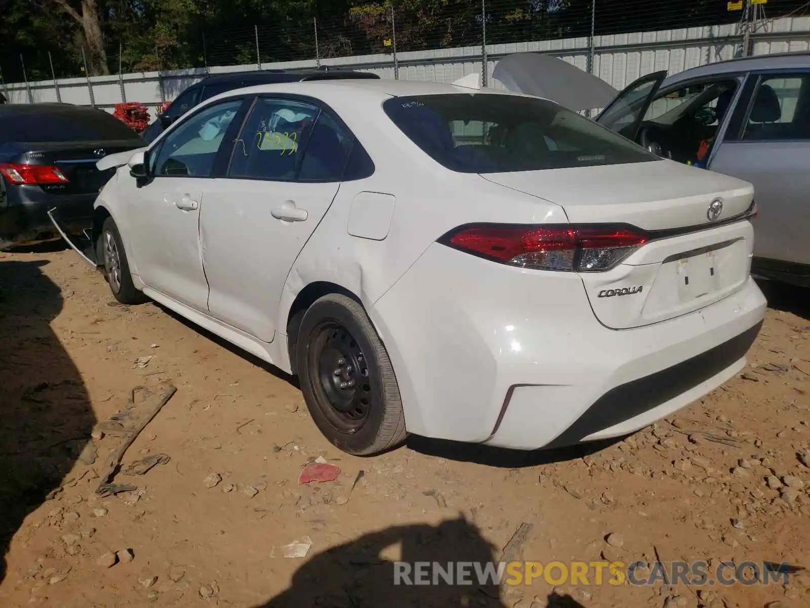 3 Photograph of a damaged car 5YFEPRAE0LP120004 TOYOTA COROLLA 2020