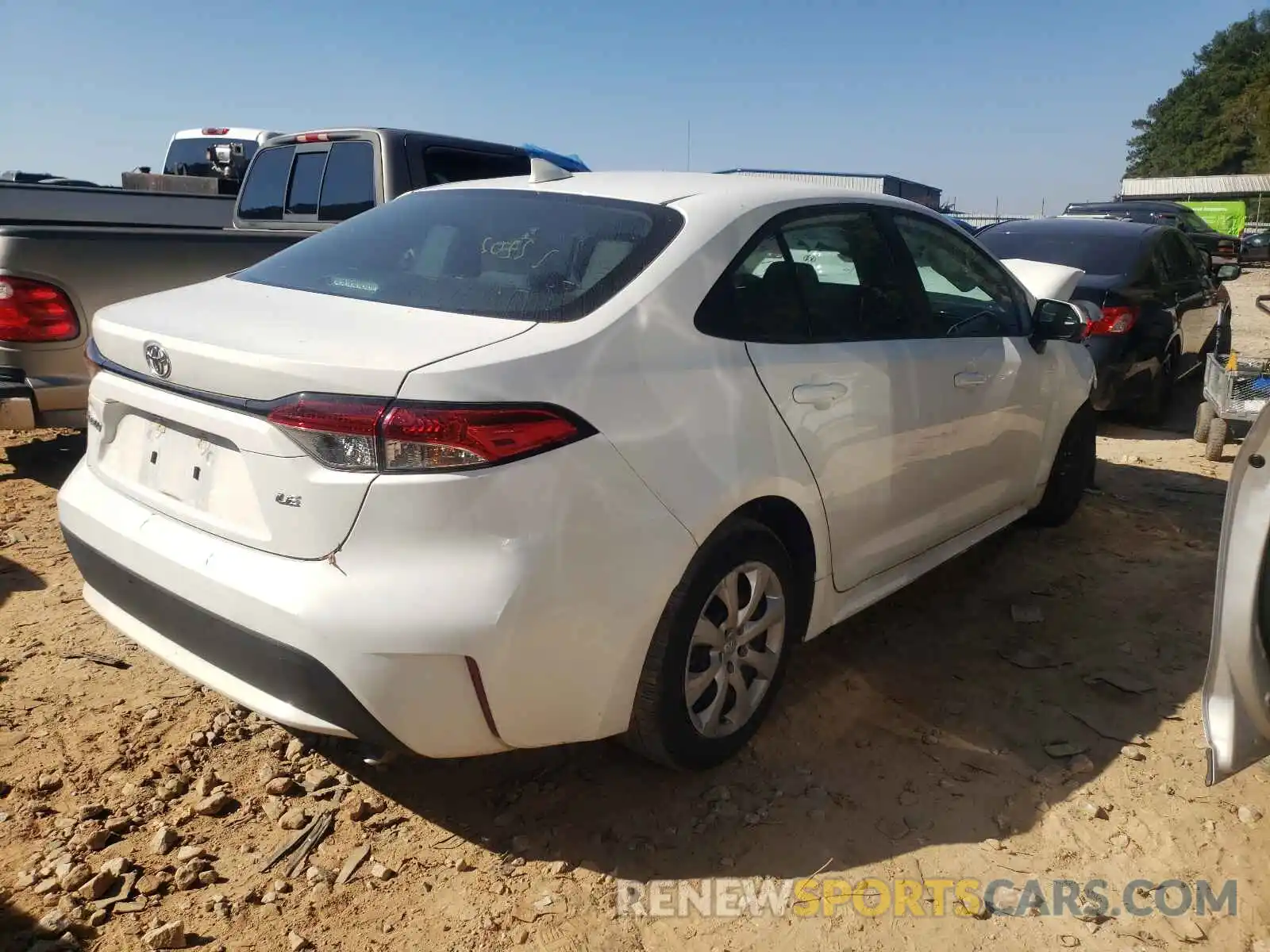 4 Photograph of a damaged car 5YFEPRAE0LP120004 TOYOTA COROLLA 2020