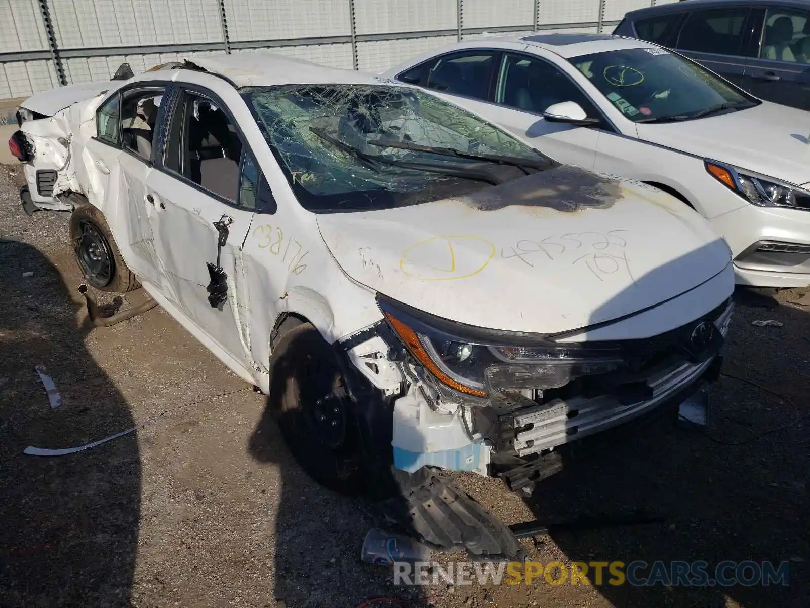 1 Photograph of a damaged car 5YFEPRAE0LP120228 TOYOTA COROLLA 2020