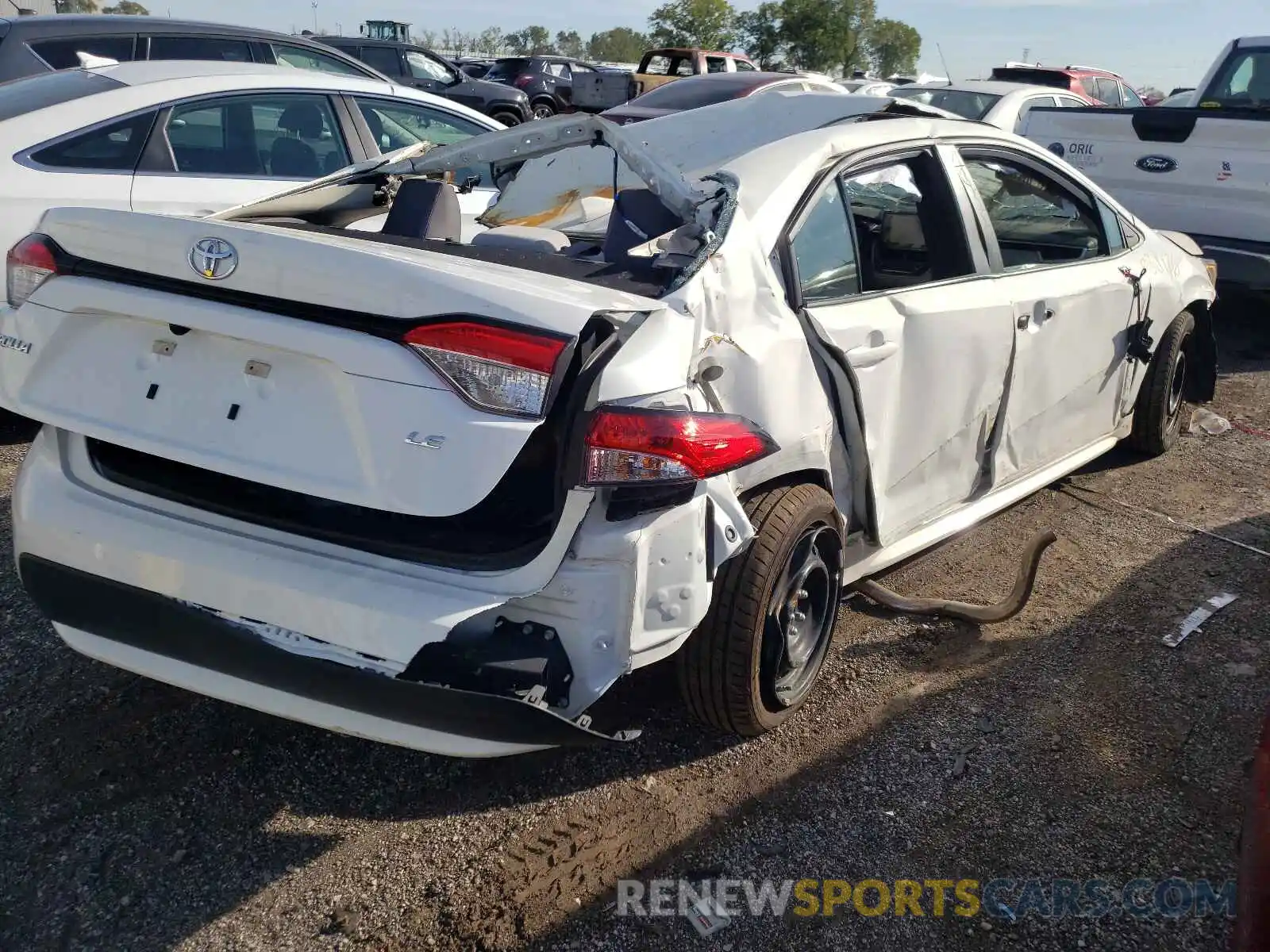 4 Photograph of a damaged car 5YFEPRAE0LP120228 TOYOTA COROLLA 2020