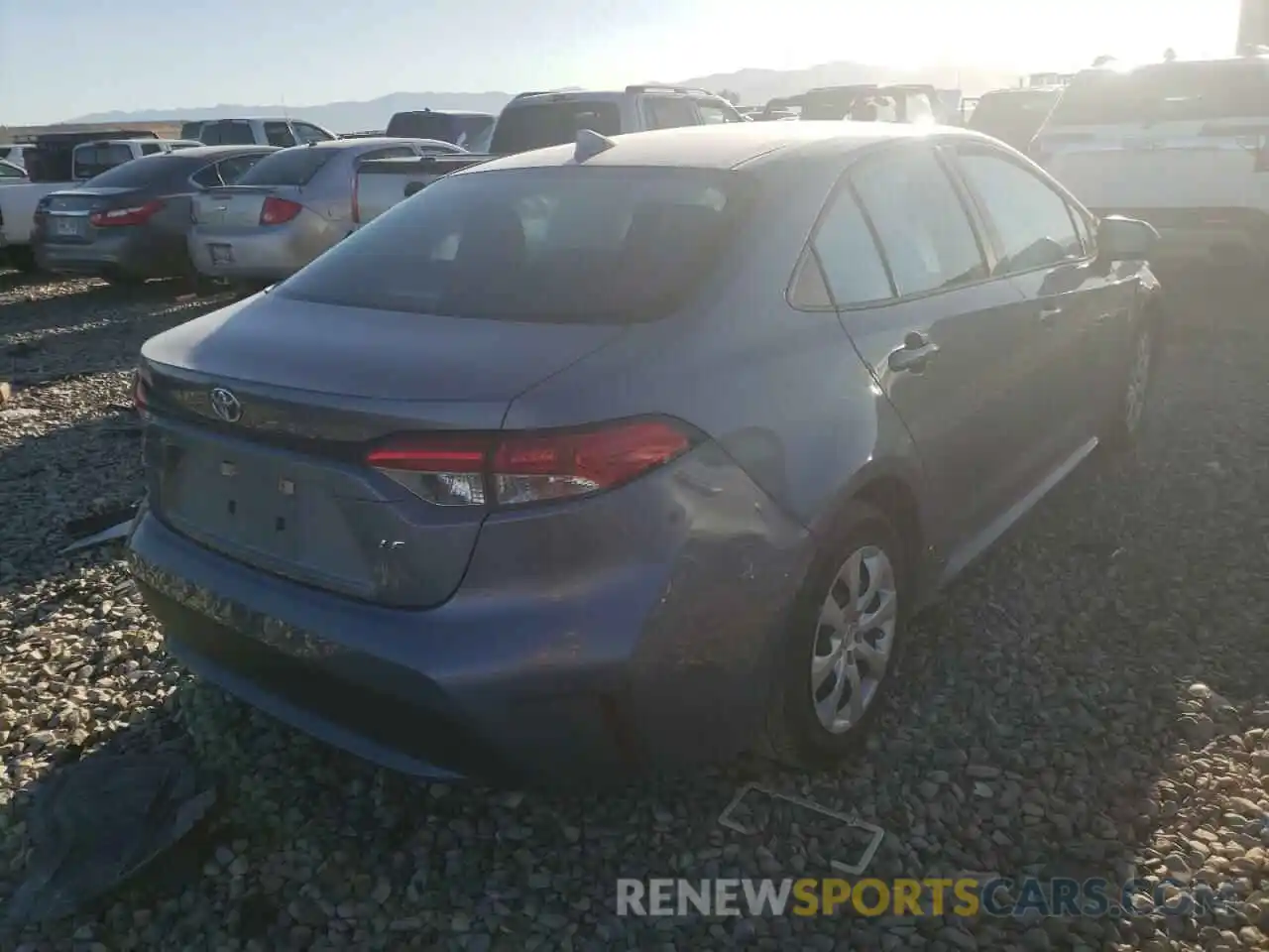 4 Photograph of a damaged car 5YFEPRAE0LP120407 TOYOTA COROLLA 2020