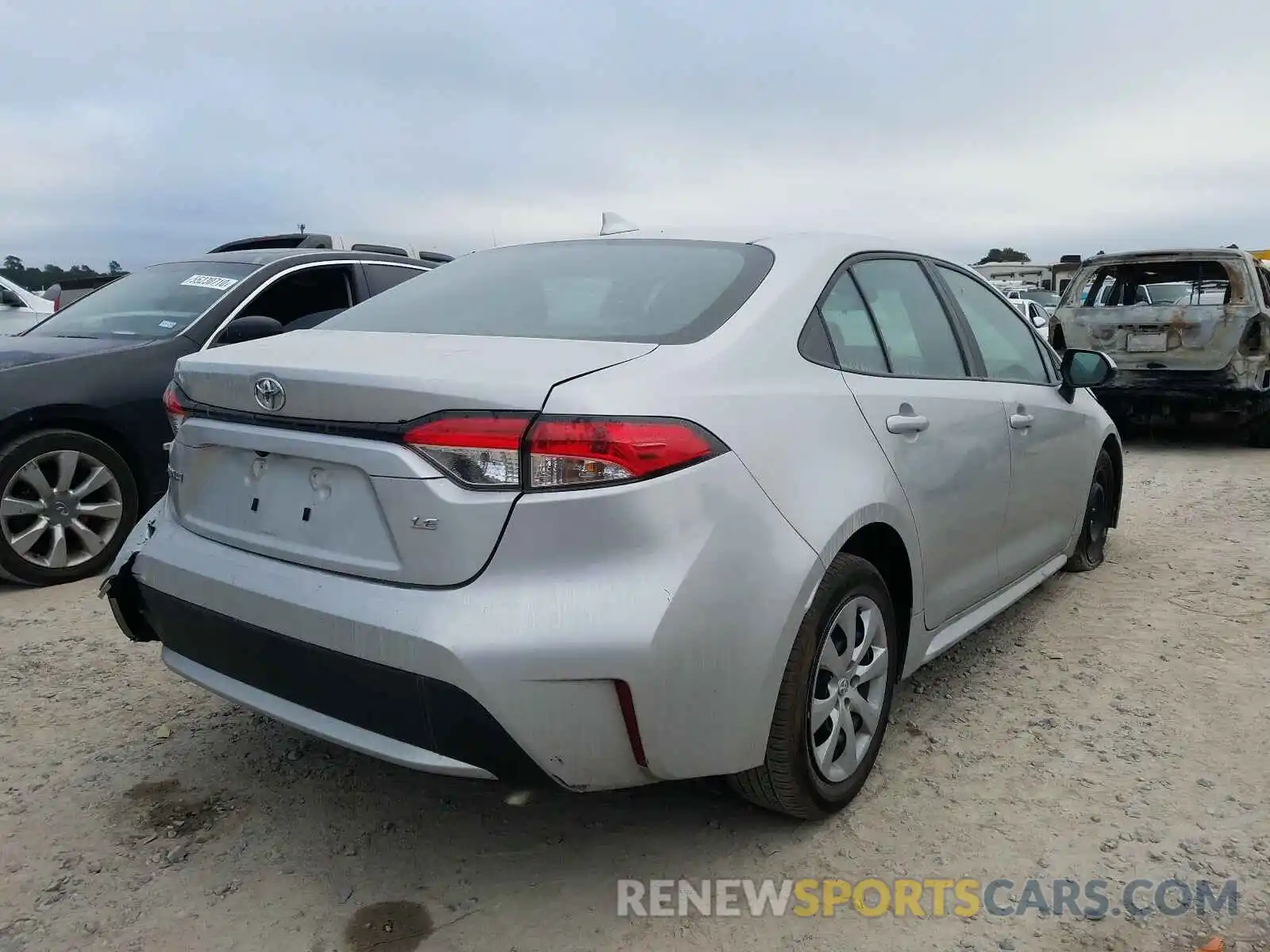 4 Photograph of a damaged car 5YFEPRAE0LP120455 TOYOTA COROLLA 2020