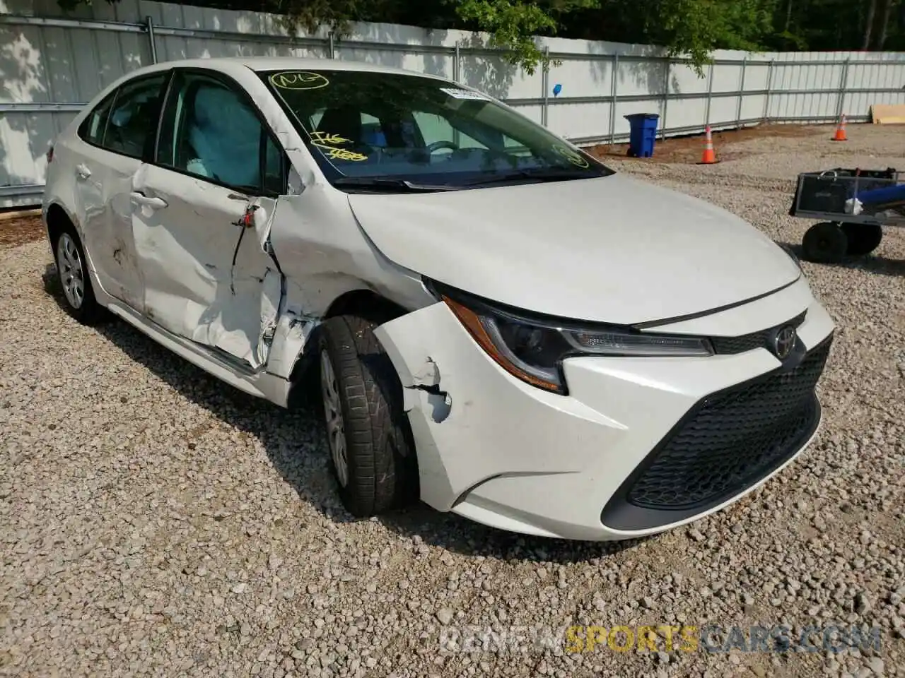 1 Photograph of a damaged car 5YFEPRAE0LP120892 TOYOTA COROLLA 2020