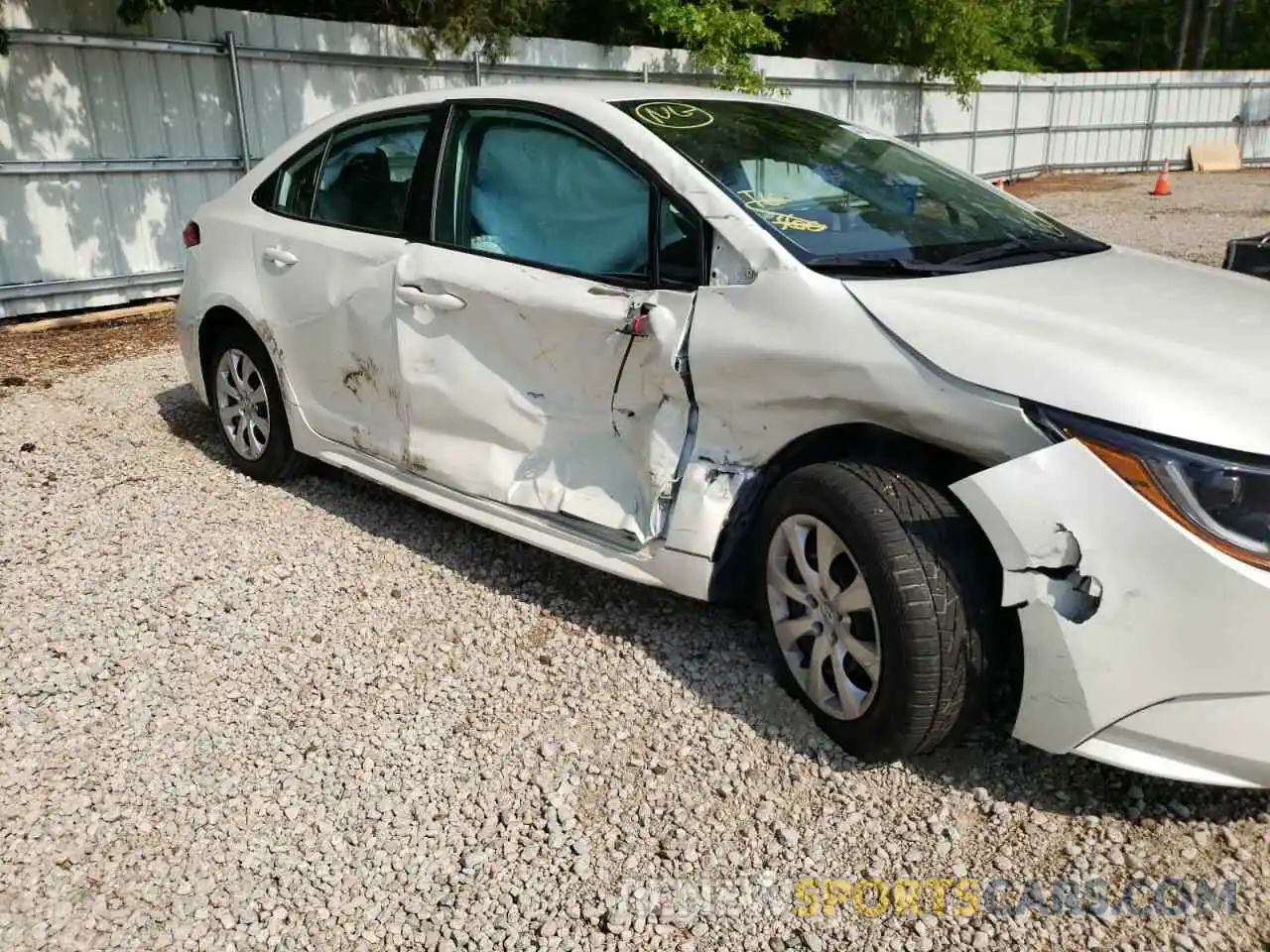 9 Photograph of a damaged car 5YFEPRAE0LP120892 TOYOTA COROLLA 2020