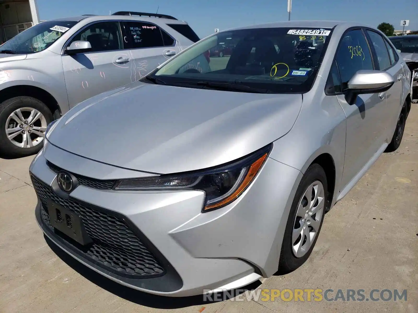 2 Photograph of a damaged car 5YFEPRAE0LP120939 TOYOTA COROLLA 2020