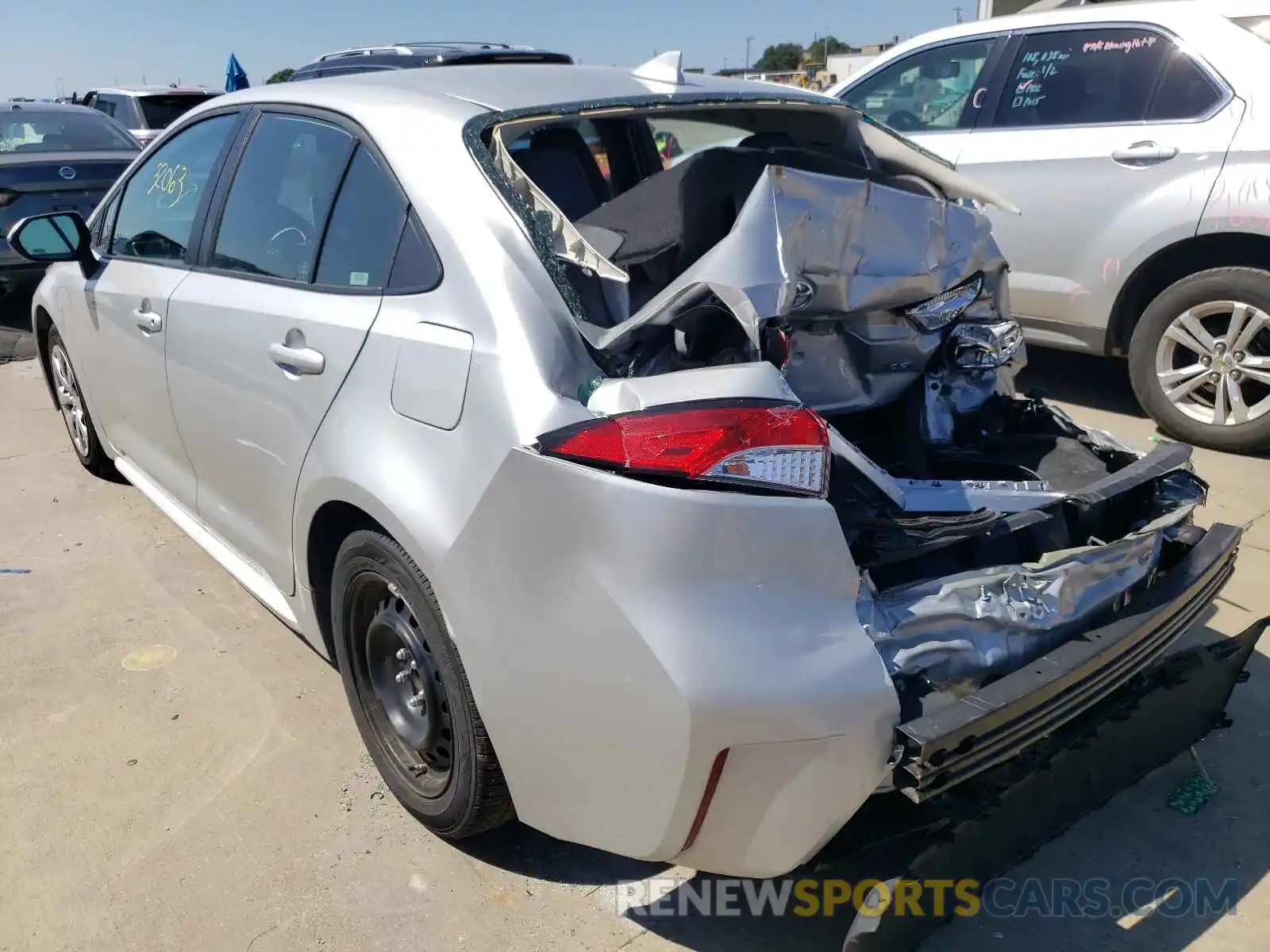 3 Photograph of a damaged car 5YFEPRAE0LP120939 TOYOTA COROLLA 2020