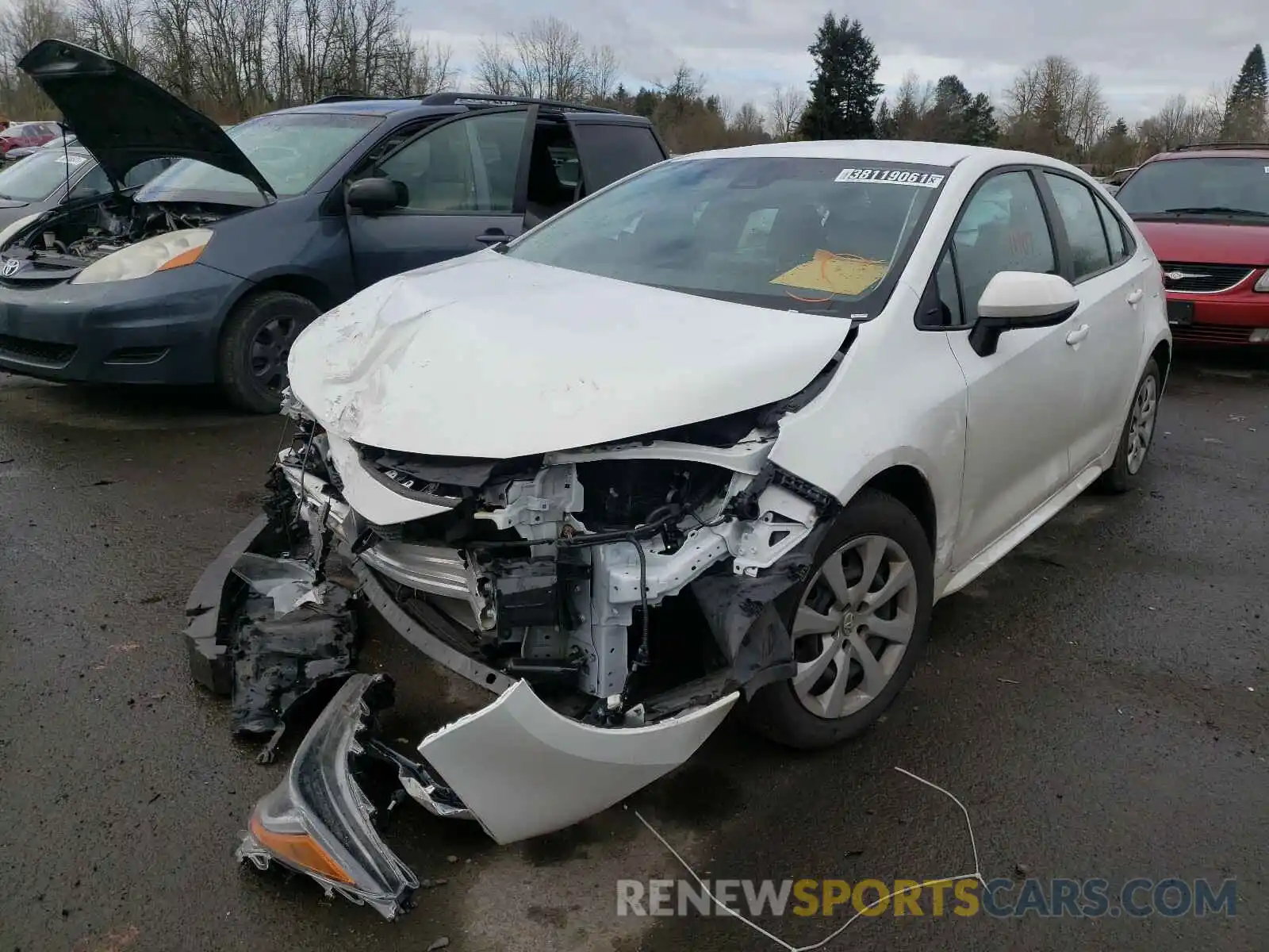 2 Photograph of a damaged car 5YFEPRAE0LP121220 TOYOTA COROLLA 2020