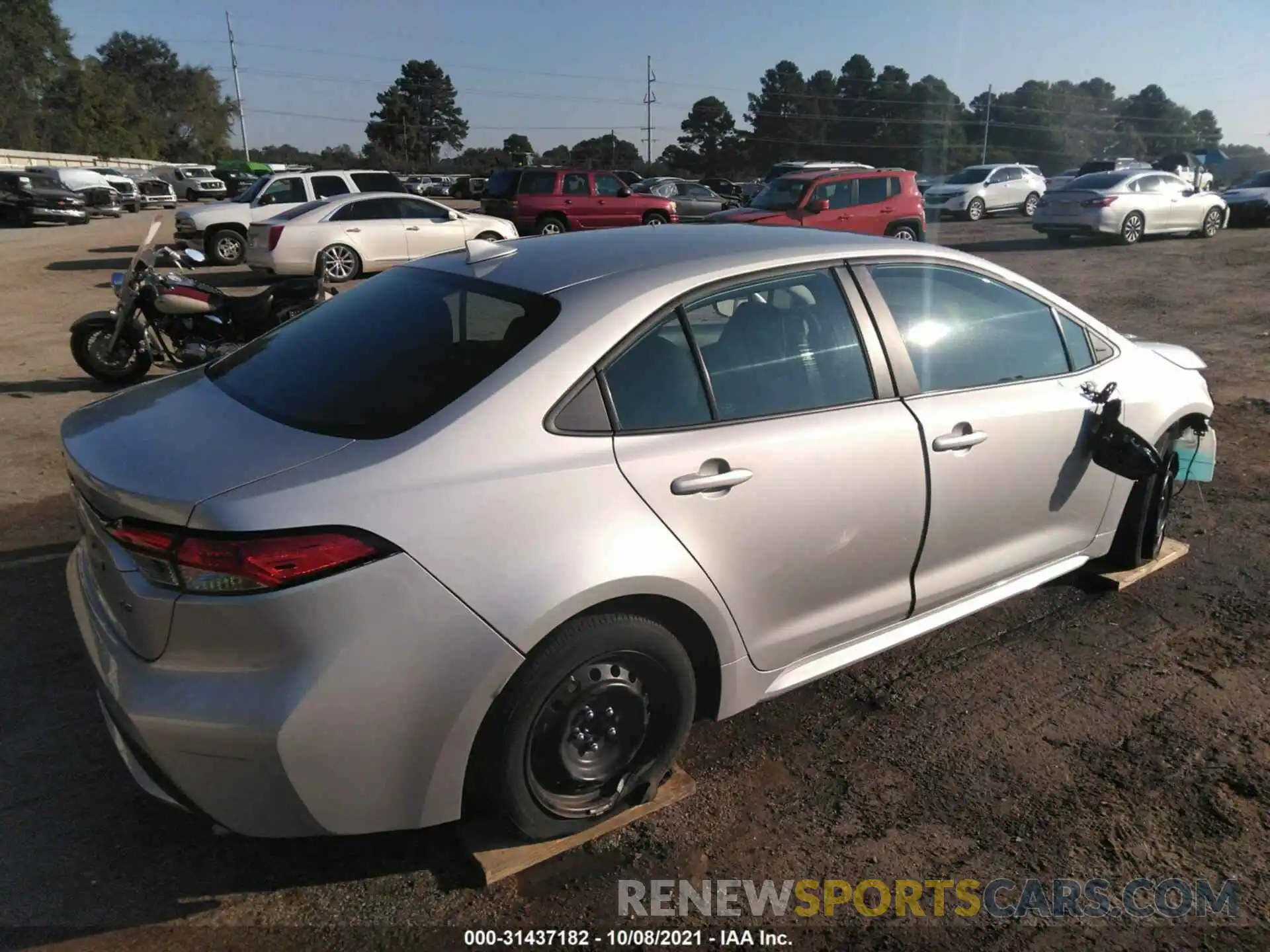 4 Photograph of a damaged car 5YFEPRAE0LP123713 TOYOTA COROLLA 2020