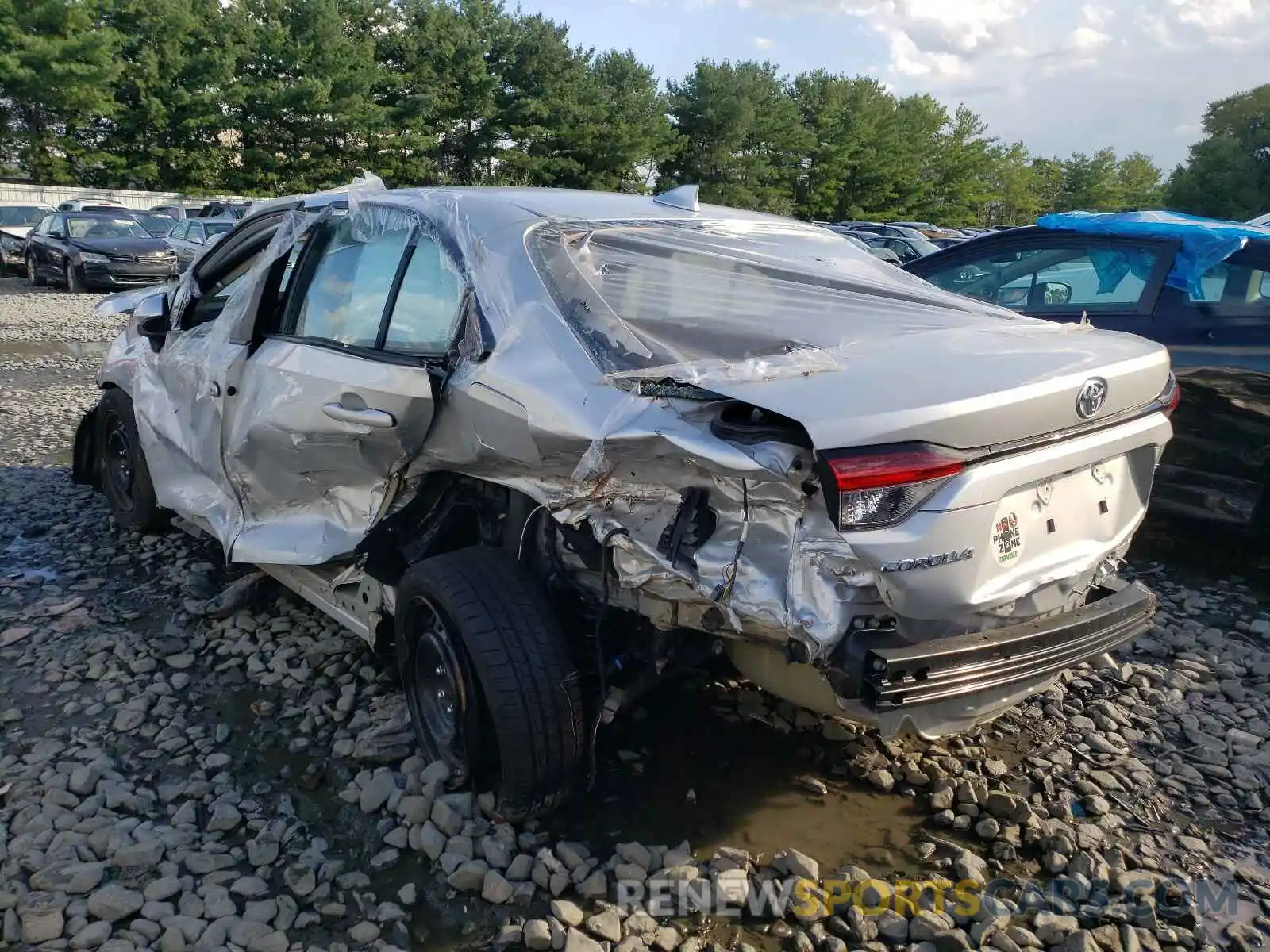 3 Photograph of a damaged car 5YFEPRAE0LP124554 TOYOTA COROLLA 2020