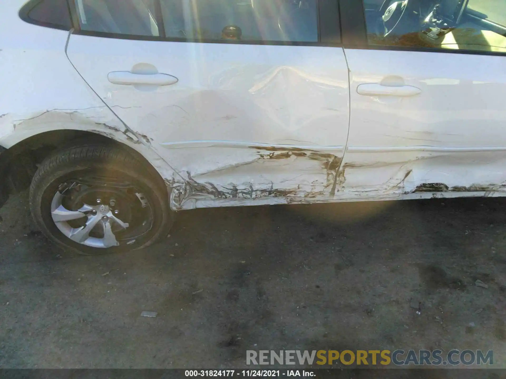 6 Photograph of a damaged car 5YFEPRAE0LP125140 TOYOTA COROLLA 2020