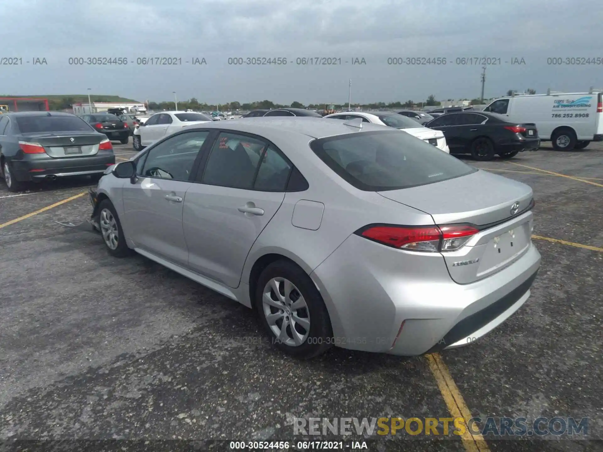 3 Photograph of a damaged car 5YFEPRAE0LP126613 TOYOTA COROLLA 2020