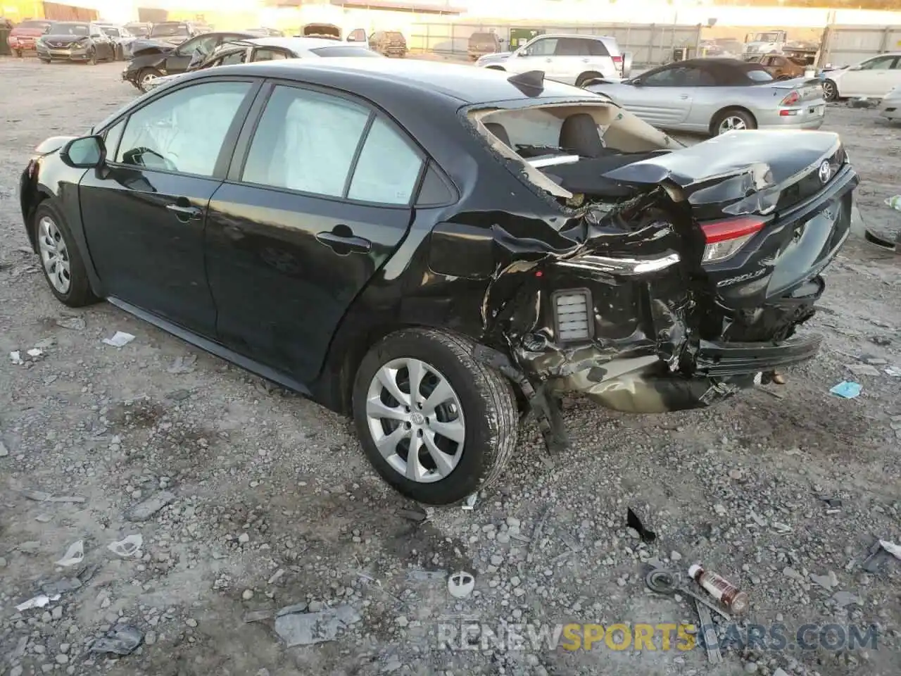 3 Photograph of a damaged car 5YFEPRAE0LP129866 TOYOTA COROLLA 2020