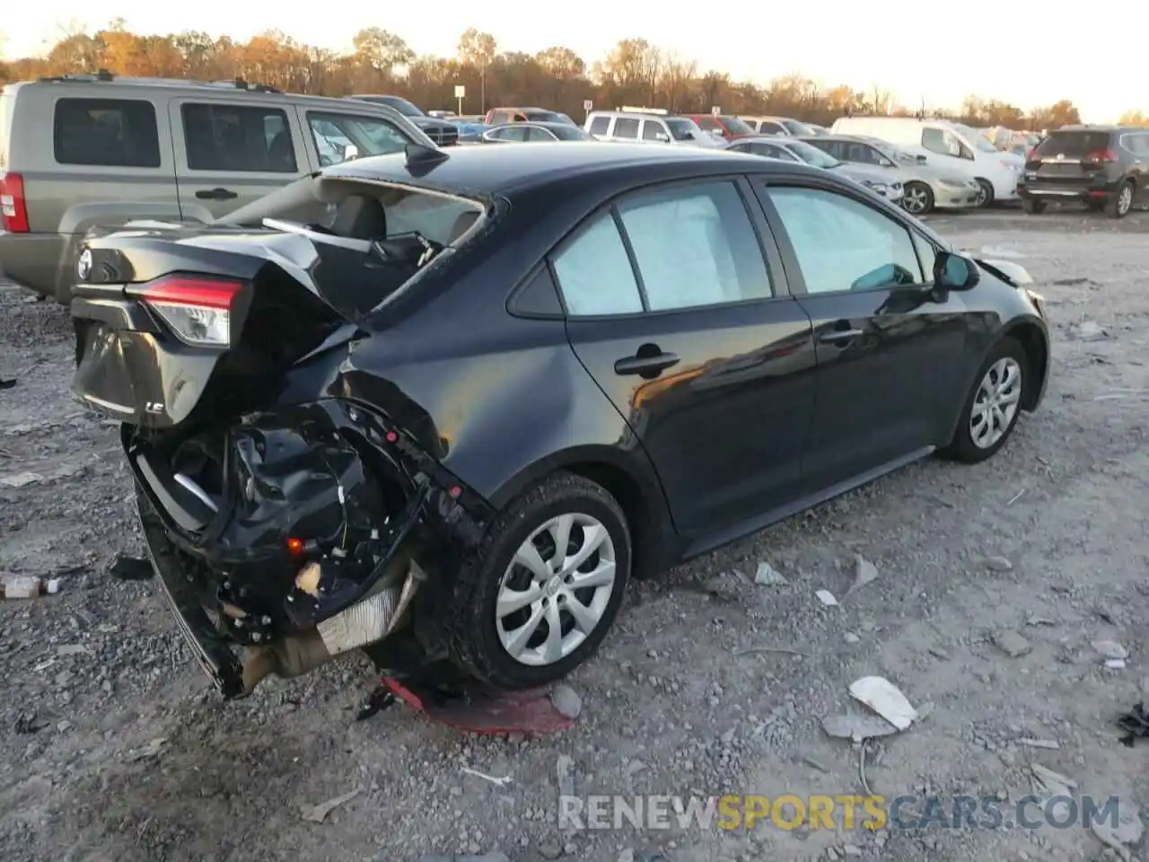 4 Photograph of a damaged car 5YFEPRAE0LP129866 TOYOTA COROLLA 2020