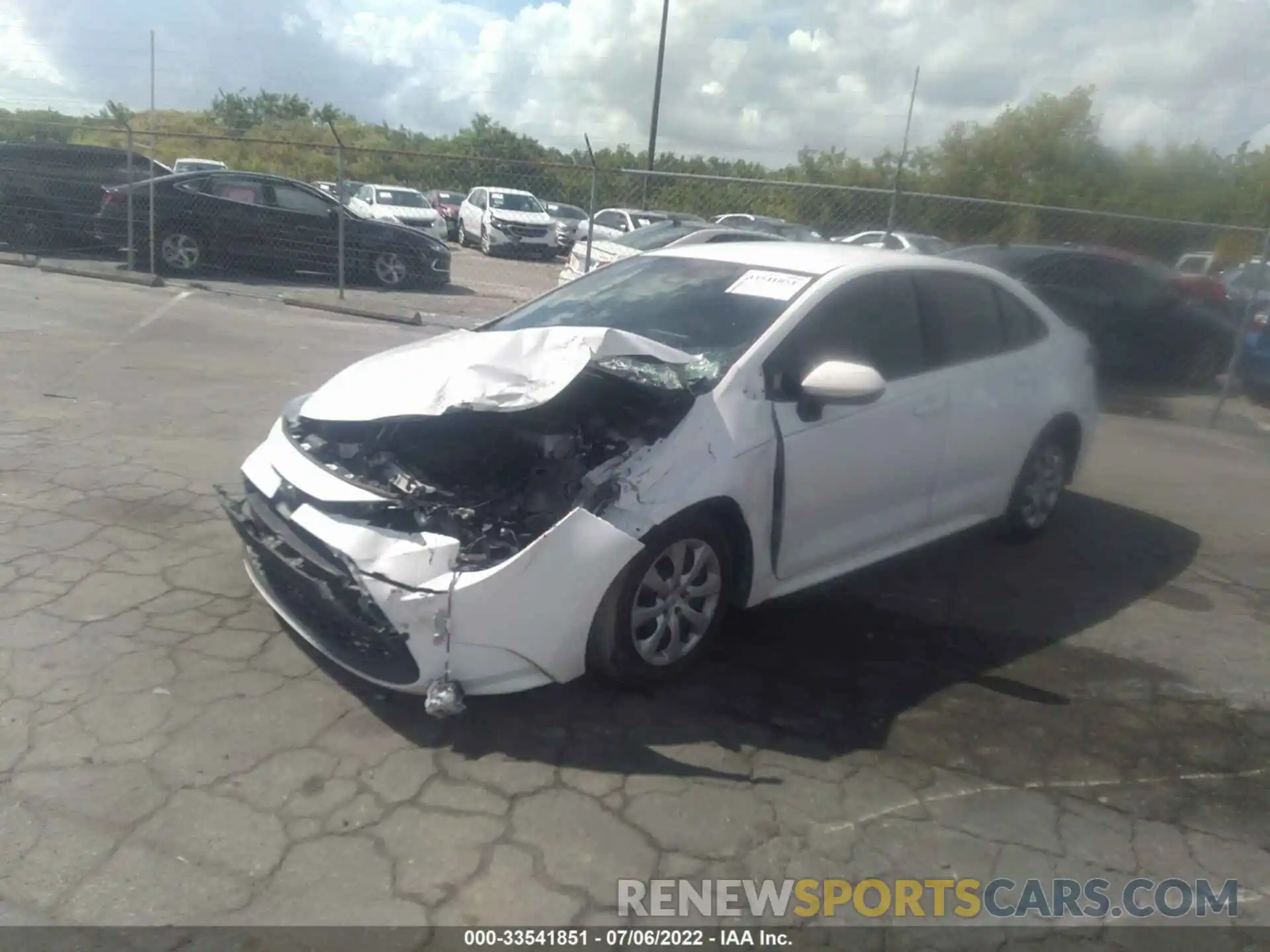 2 Photograph of a damaged car 5YFEPRAE0LP131584 TOYOTA COROLLA 2020