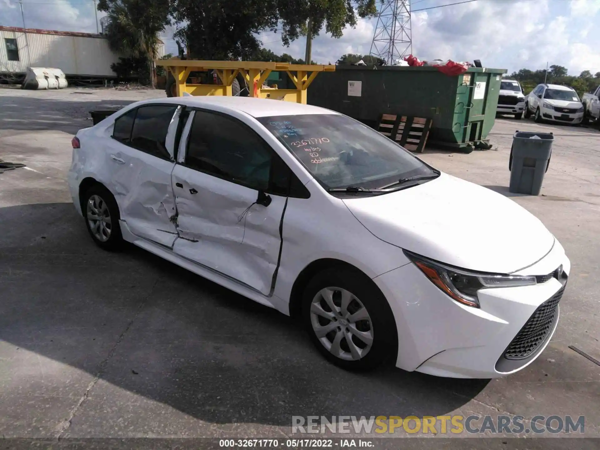 1 Photograph of a damaged car 5YFEPRAE0LP131813 TOYOTA COROLLA 2020