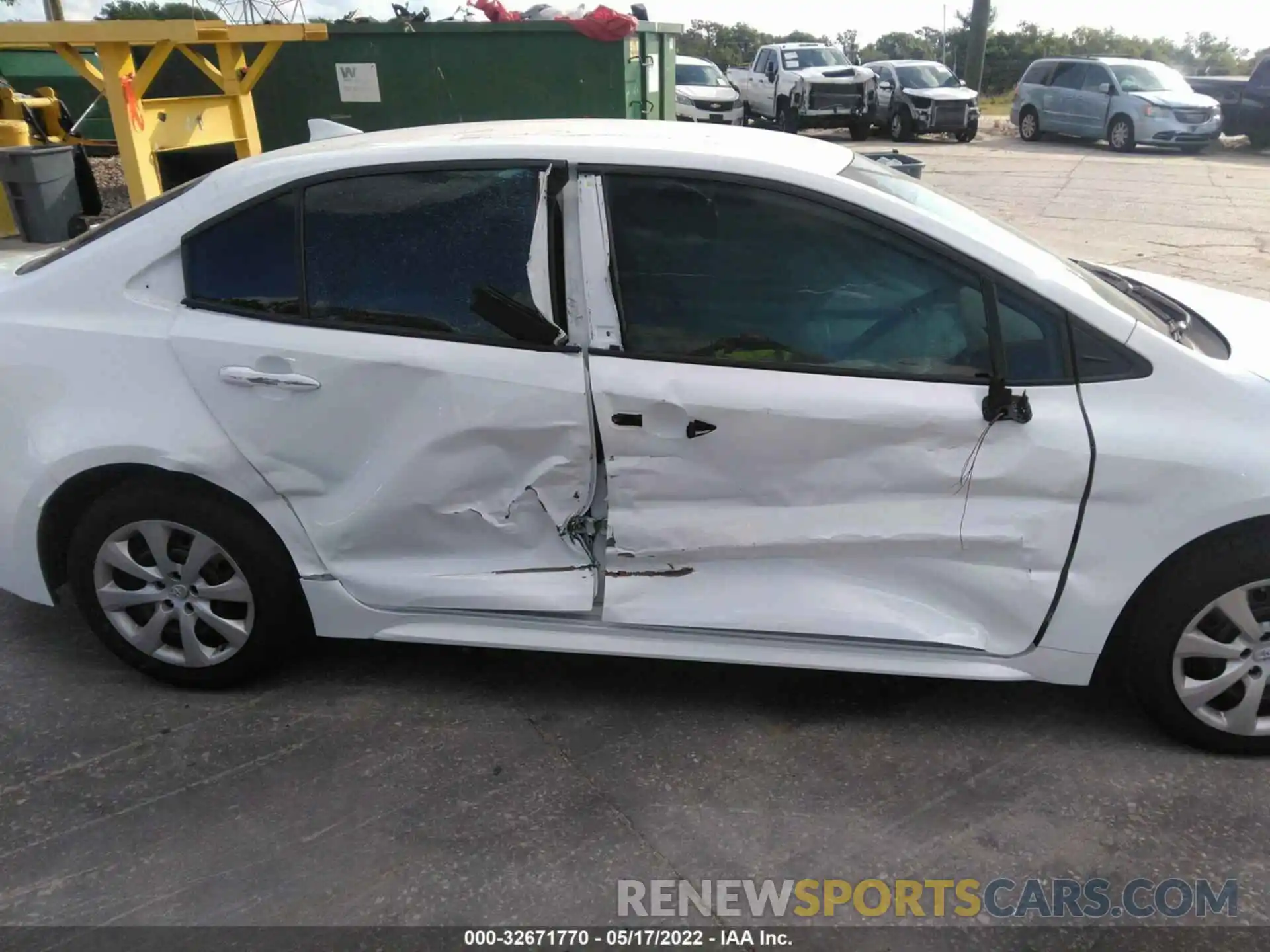 6 Photograph of a damaged car 5YFEPRAE0LP131813 TOYOTA COROLLA 2020