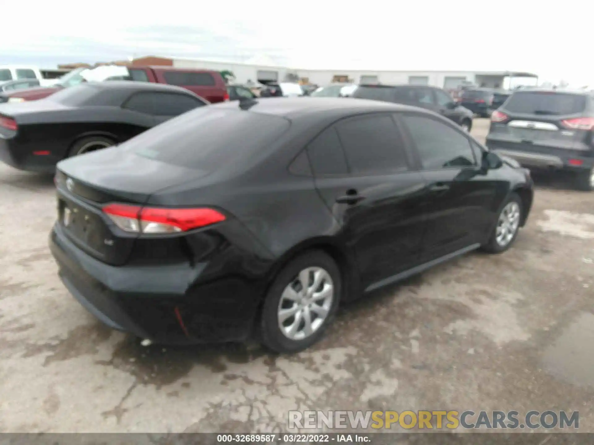 4 Photograph of a damaged car 5YFEPRAE0LP131987 TOYOTA COROLLA 2020