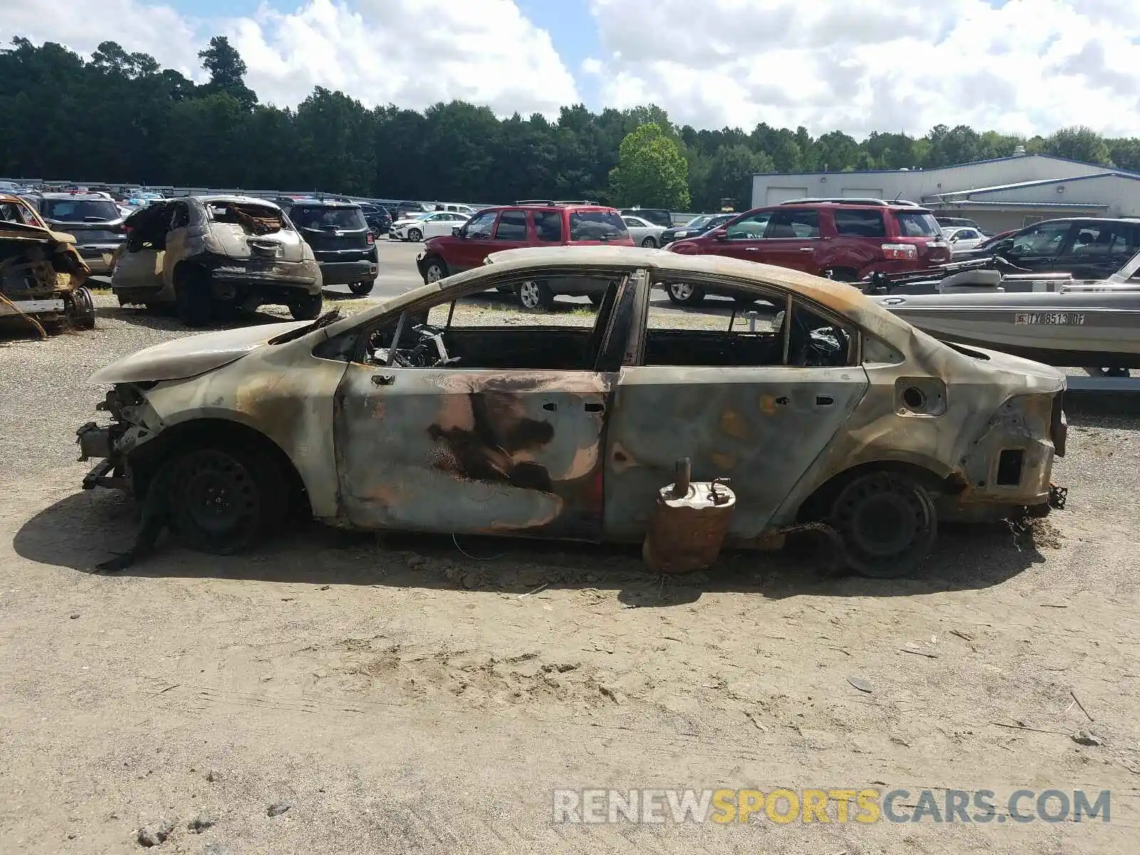 10 Photograph of a damaged car 5YFEPRAE0LP132119 TOYOTA COROLLA 2020
