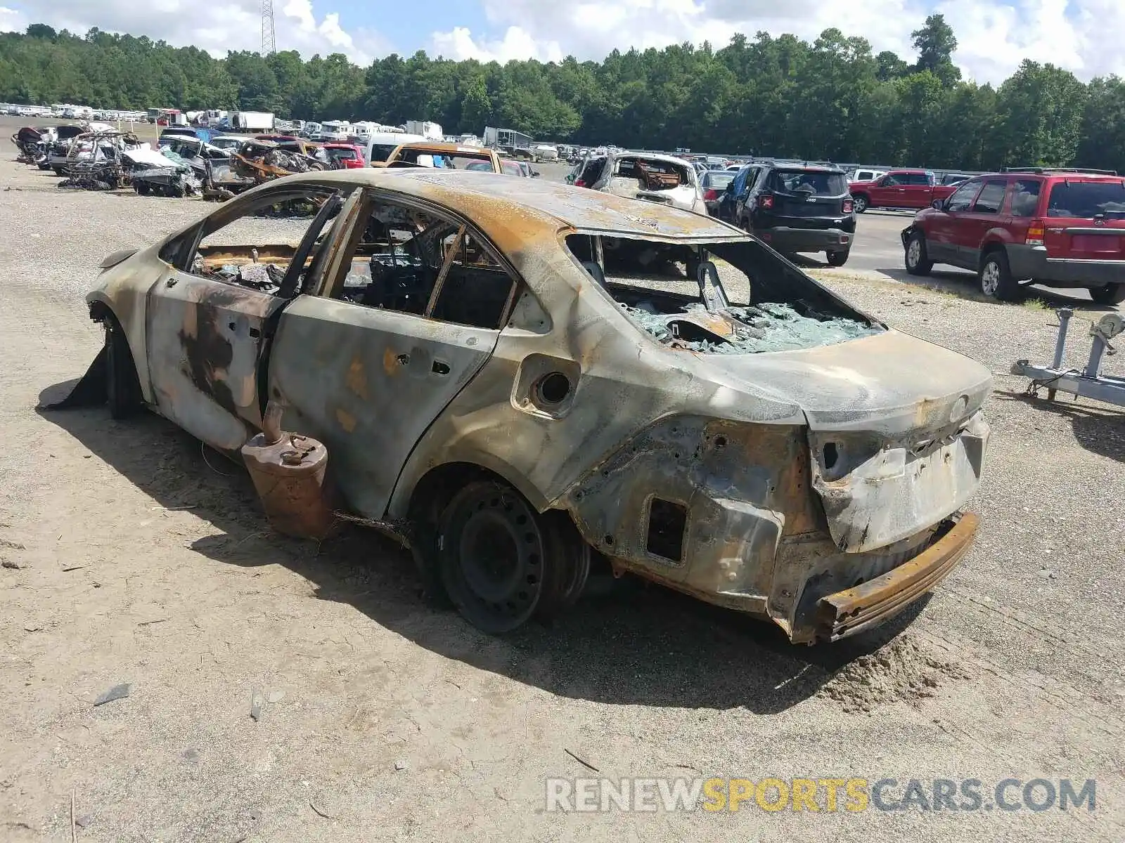 3 Photograph of a damaged car 5YFEPRAE0LP132119 TOYOTA COROLLA 2020