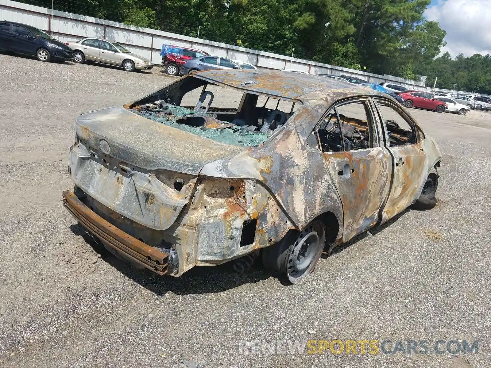 4 Photograph of a damaged car 5YFEPRAE0LP132119 TOYOTA COROLLA 2020