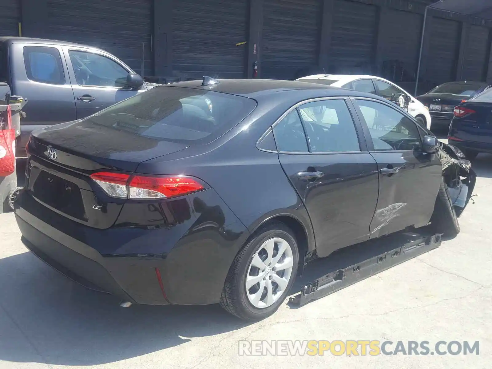 4 Photograph of a damaged car 5YFEPRAE0LP134209 TOYOTA COROLLA 2020