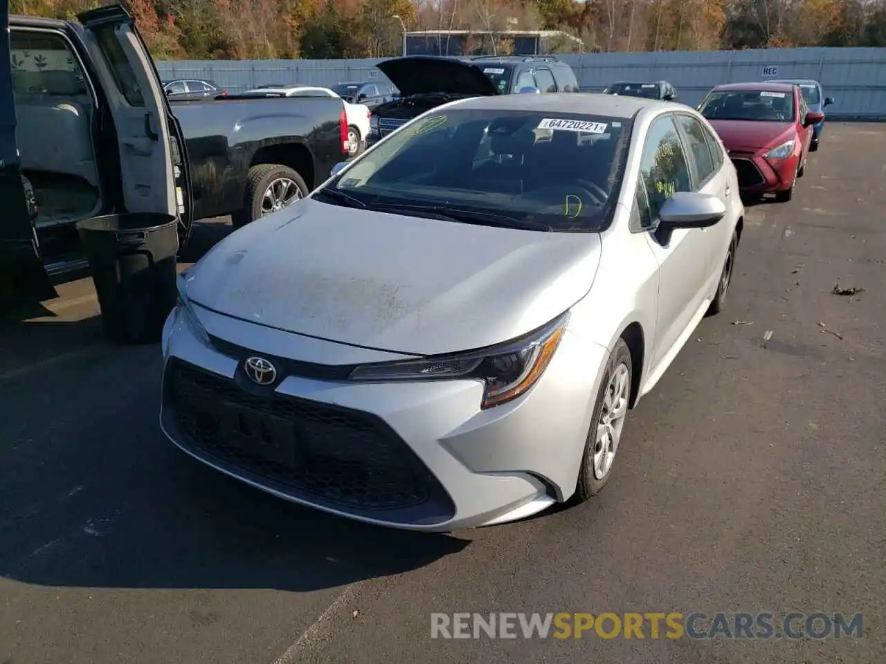 2 Photograph of a damaged car 5YFEPRAE0LP137367 TOYOTA COROLLA 2020