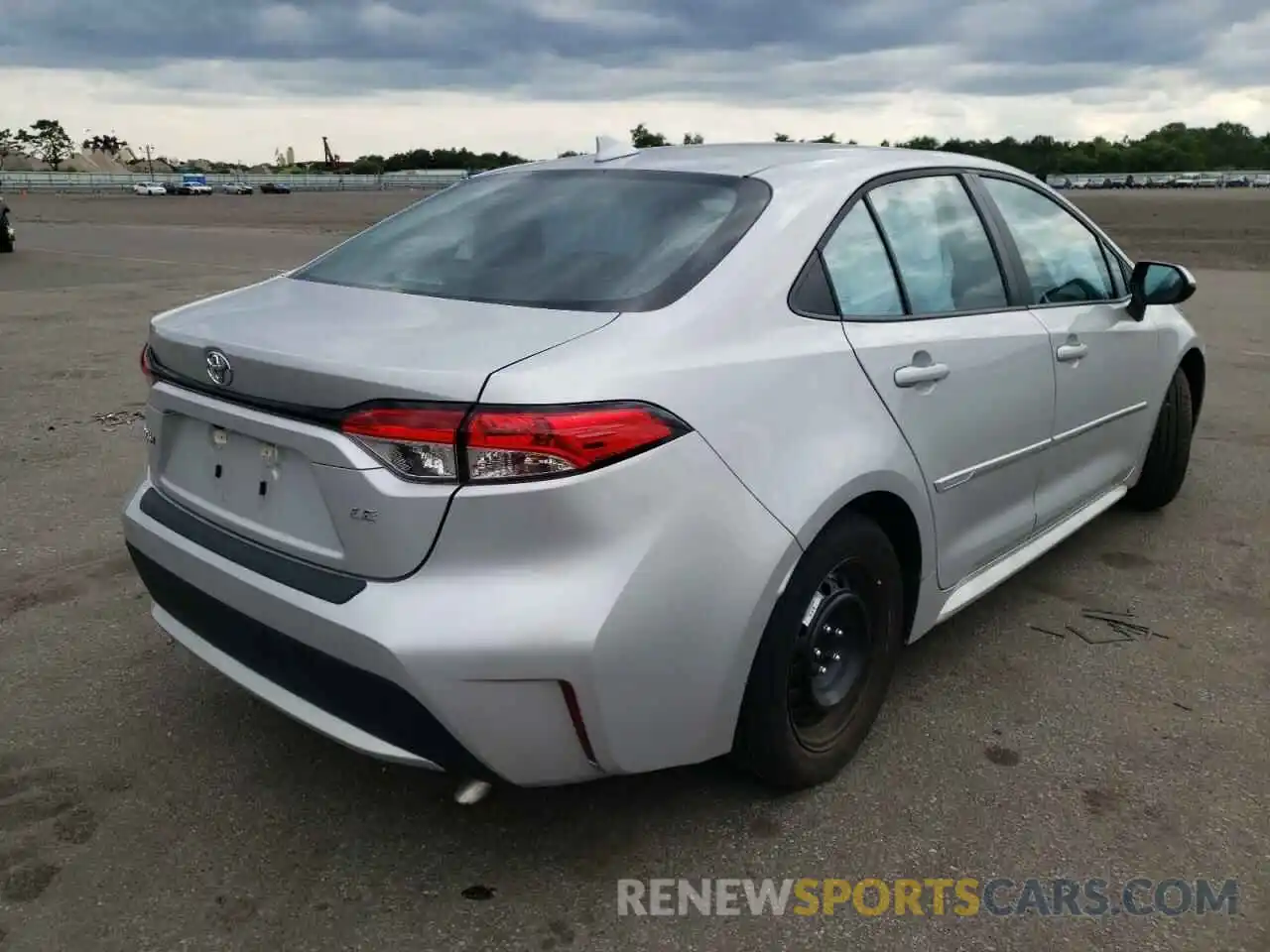 4 Photograph of a damaged car 5YFEPRAE0LP139166 TOYOTA COROLLA 2020