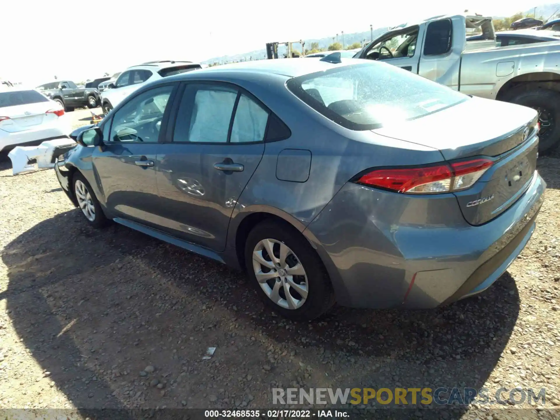 3 Photograph of a damaged car 5YFEPRAE0LP144285 TOYOTA COROLLA 2020