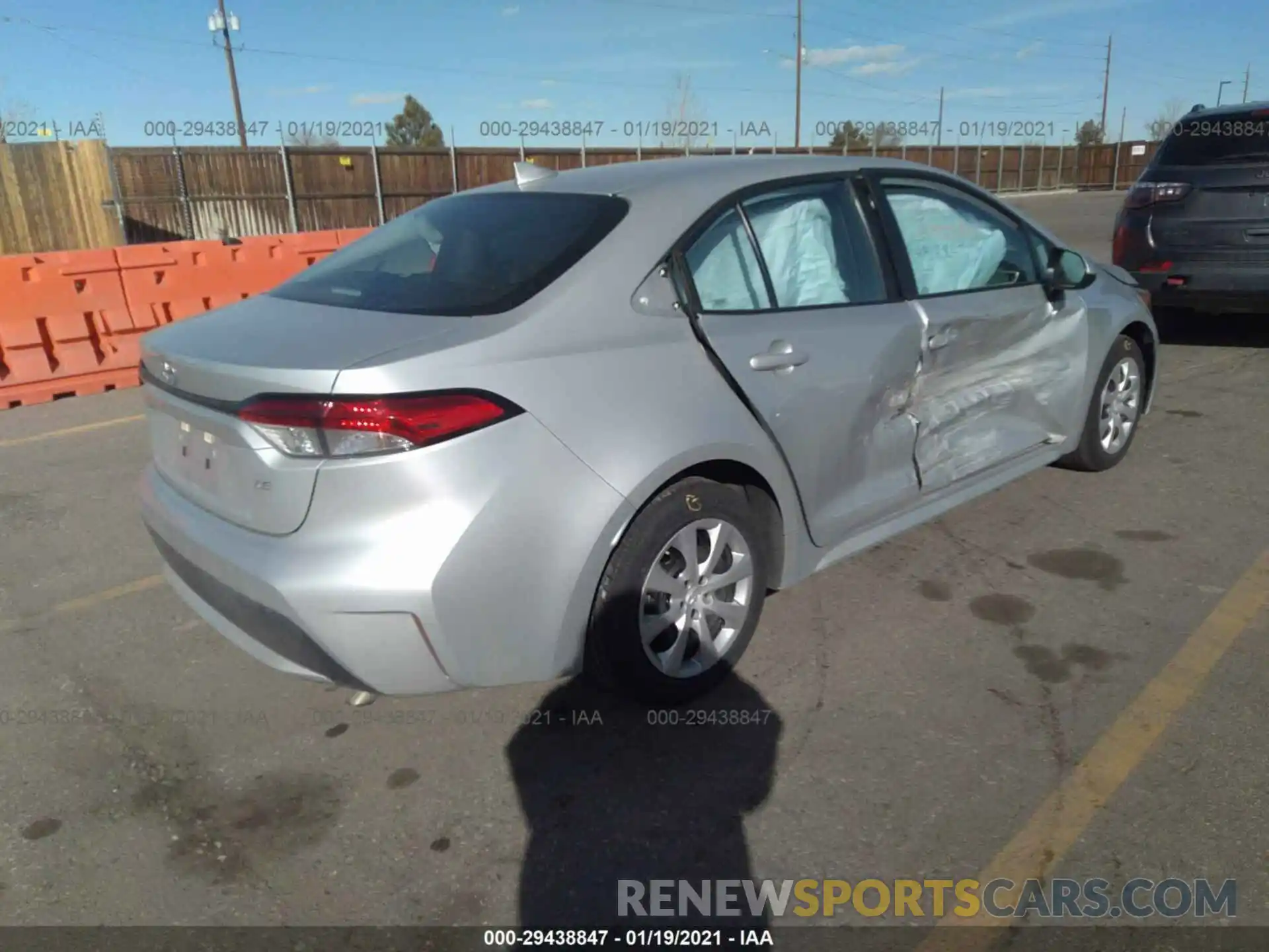 4 Photograph of a damaged car 5YFEPRAE1LP004861 TOYOTA COROLLA 2020