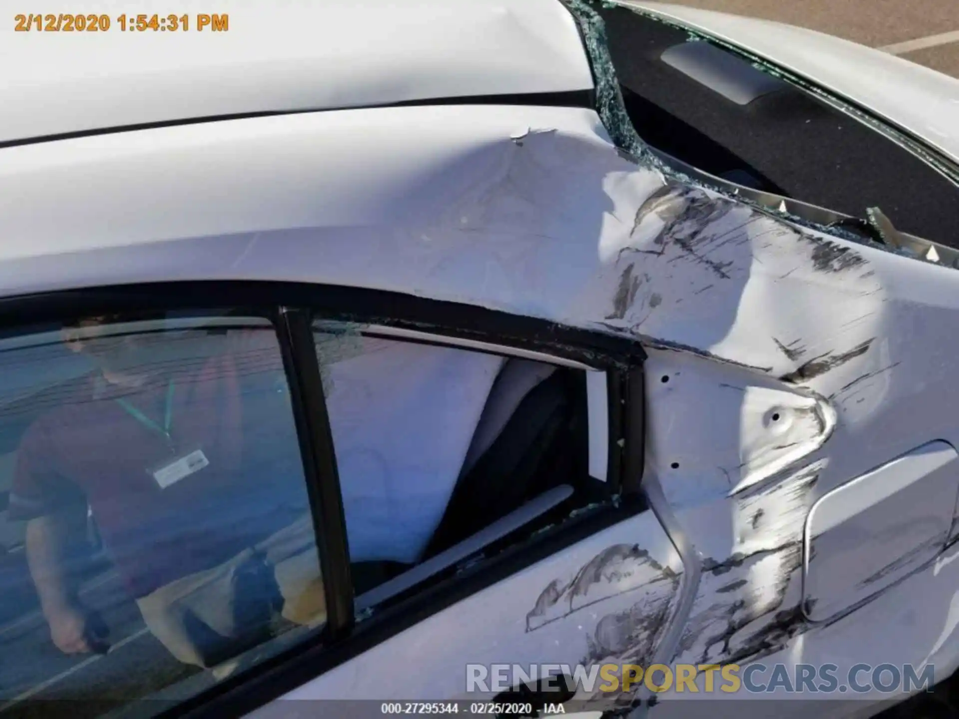 17 Photograph of a damaged car 5YFEPRAE1LP004889 TOYOTA COROLLA 2020