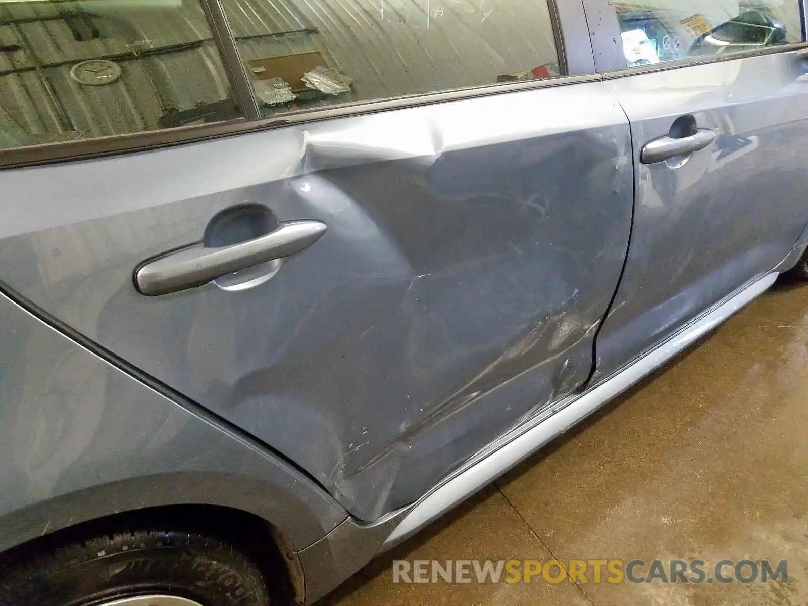 9 Photograph of a damaged car 5YFEPRAE1LP005590 TOYOTA COROLLA 2020
