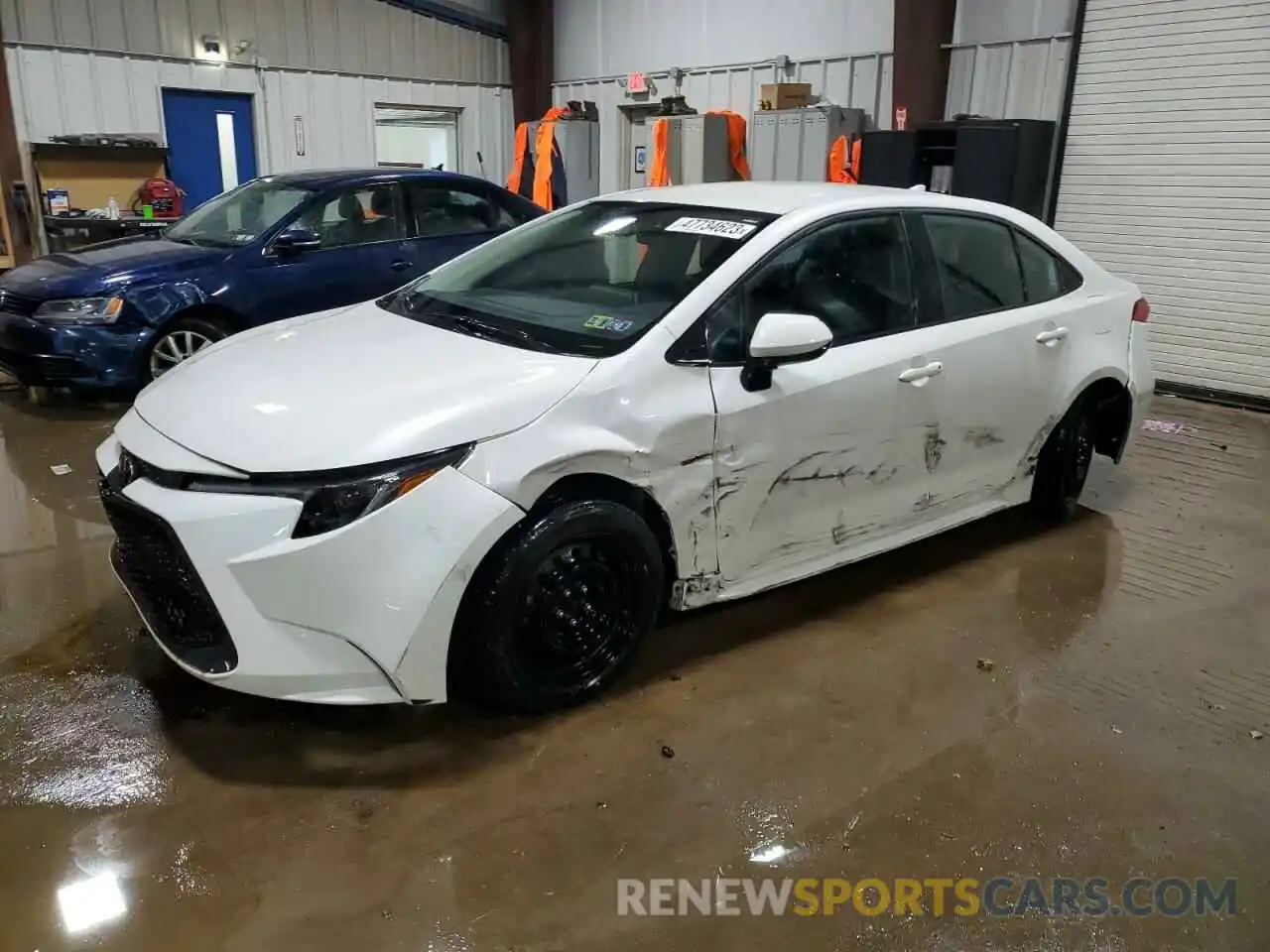 1 Photograph of a damaged car 5YFEPRAE1LP008103 TOYOTA COROLLA 2020