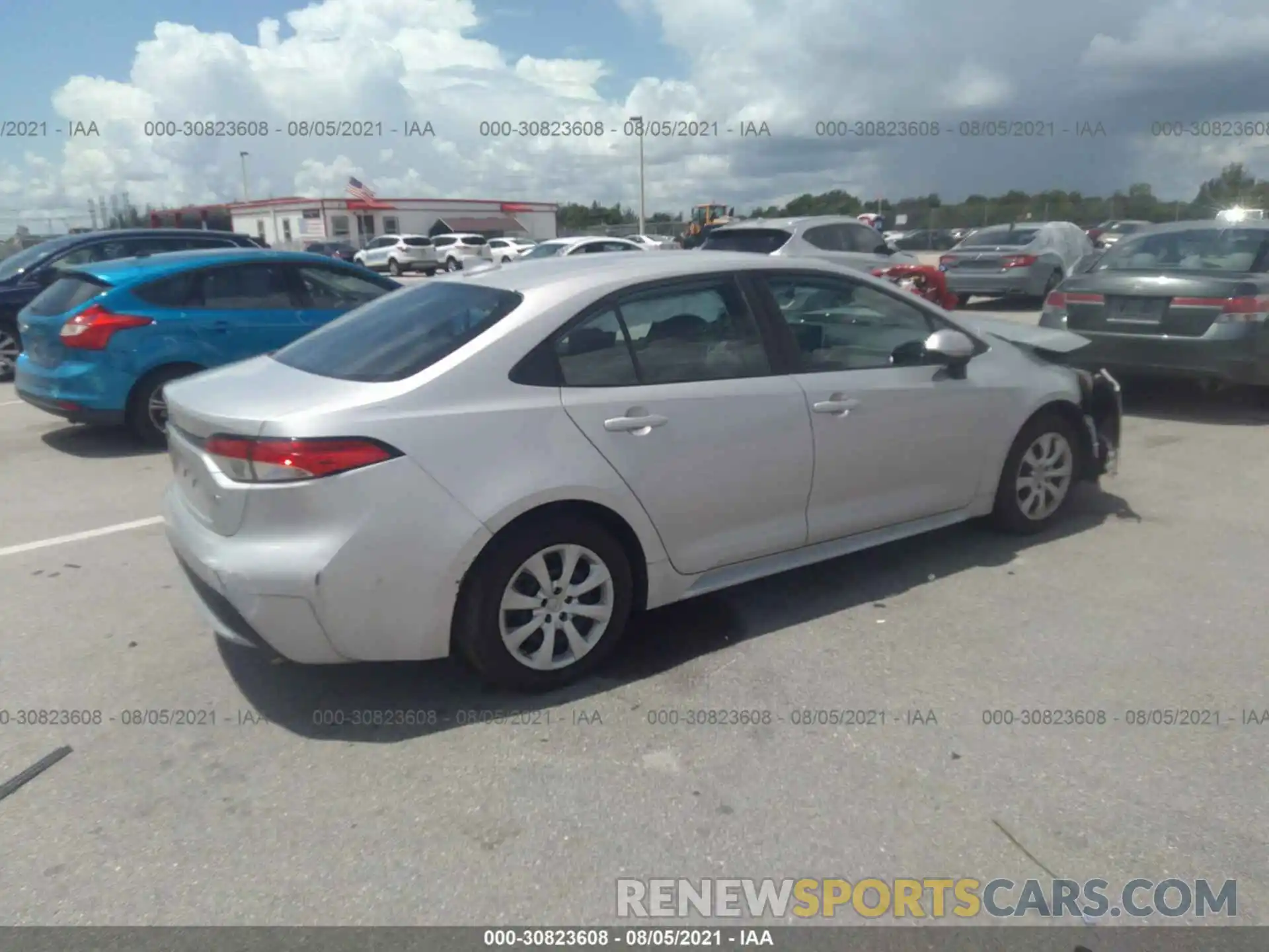 4 Photograph of a damaged car 5YFEPRAE1LP021031 TOYOTA COROLLA 2020