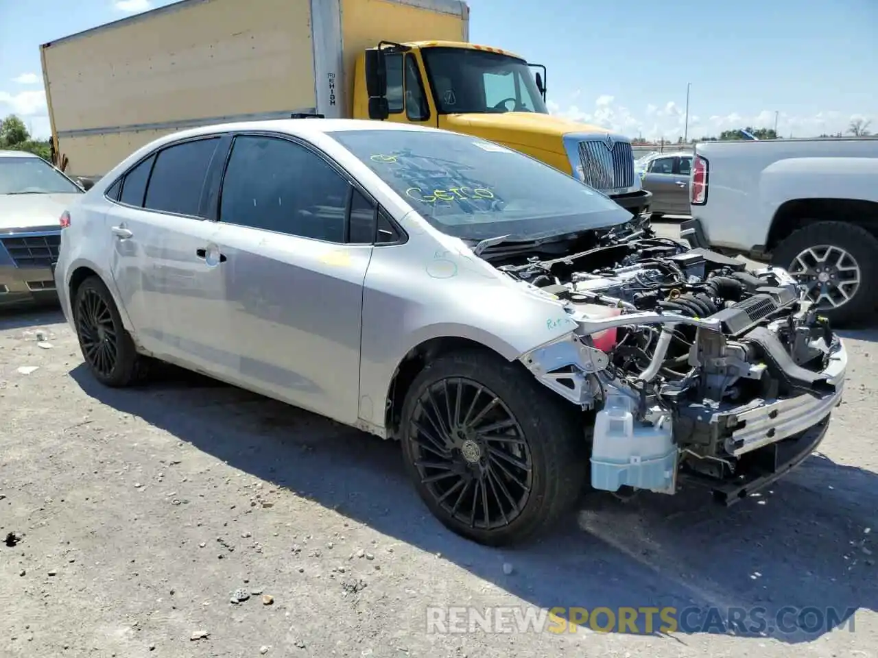 1 Photograph of a damaged car 5YFEPRAE1LP021367 TOYOTA COROLLA 2020