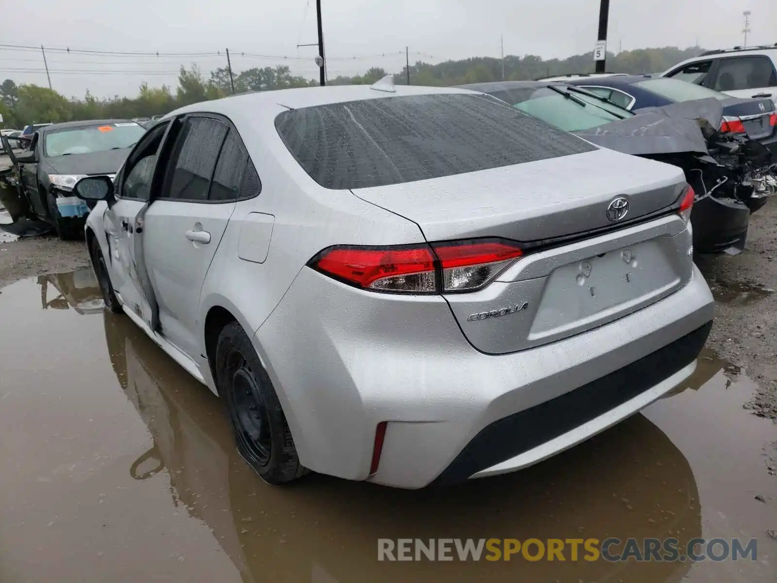 3 Photograph of a damaged car 5YFEPRAE1LP023233 TOYOTA COROLLA 2020