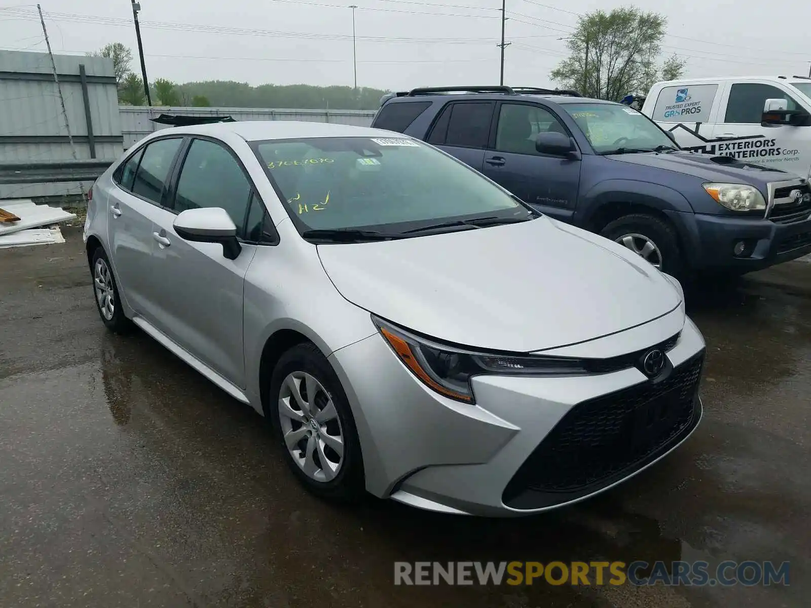 1 Photograph of a damaged car 5YFEPRAE1LP025239 TOYOTA COROLLA 2020