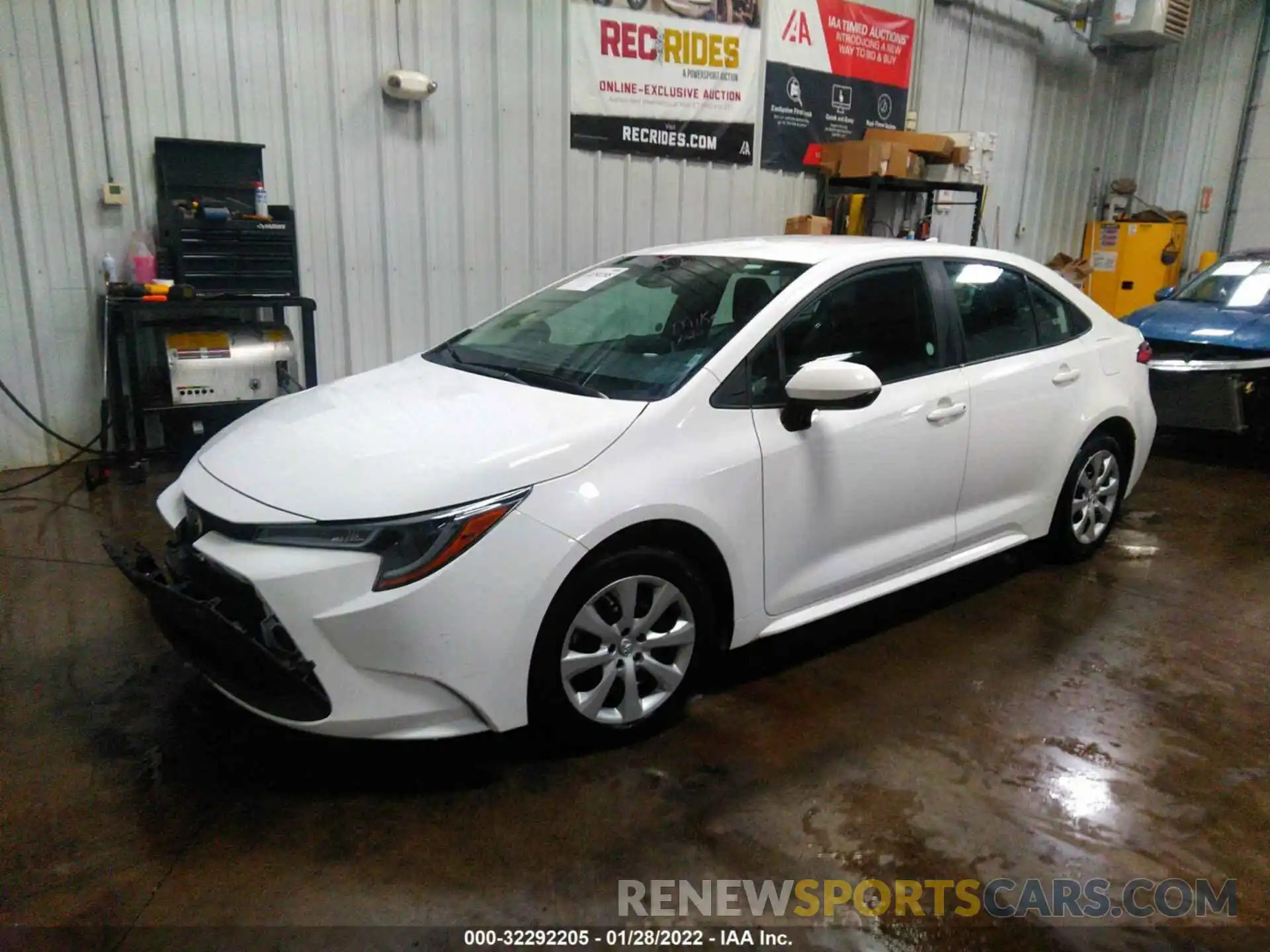 2 Photograph of a damaged car 5YFEPRAE1LP025712 TOYOTA COROLLA 2020