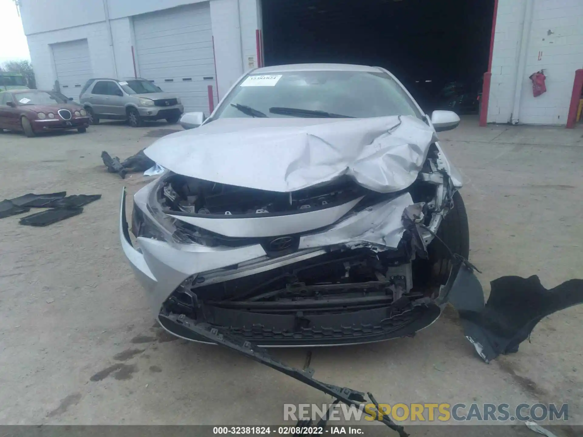 6 Photograph of a damaged car 5YFEPRAE1LP026441 TOYOTA COROLLA 2020